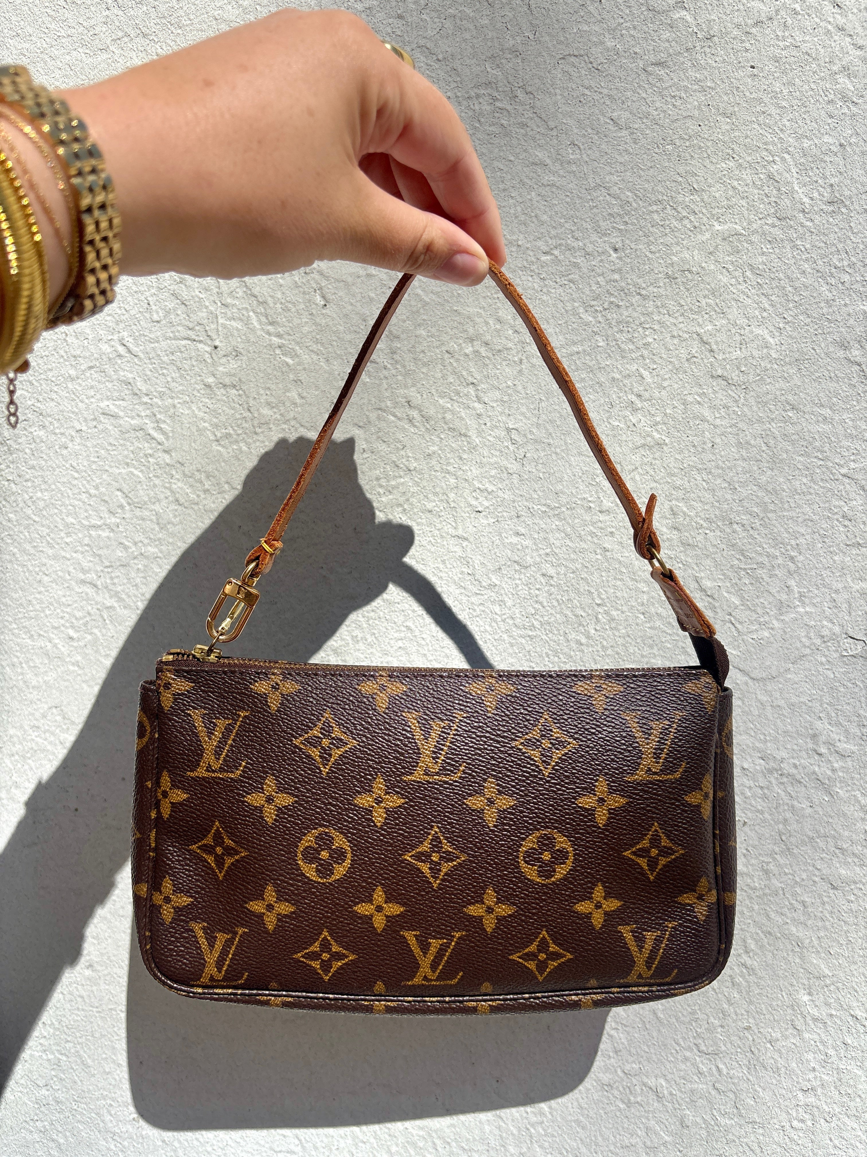 Louis Vuitton Monogram Pochette