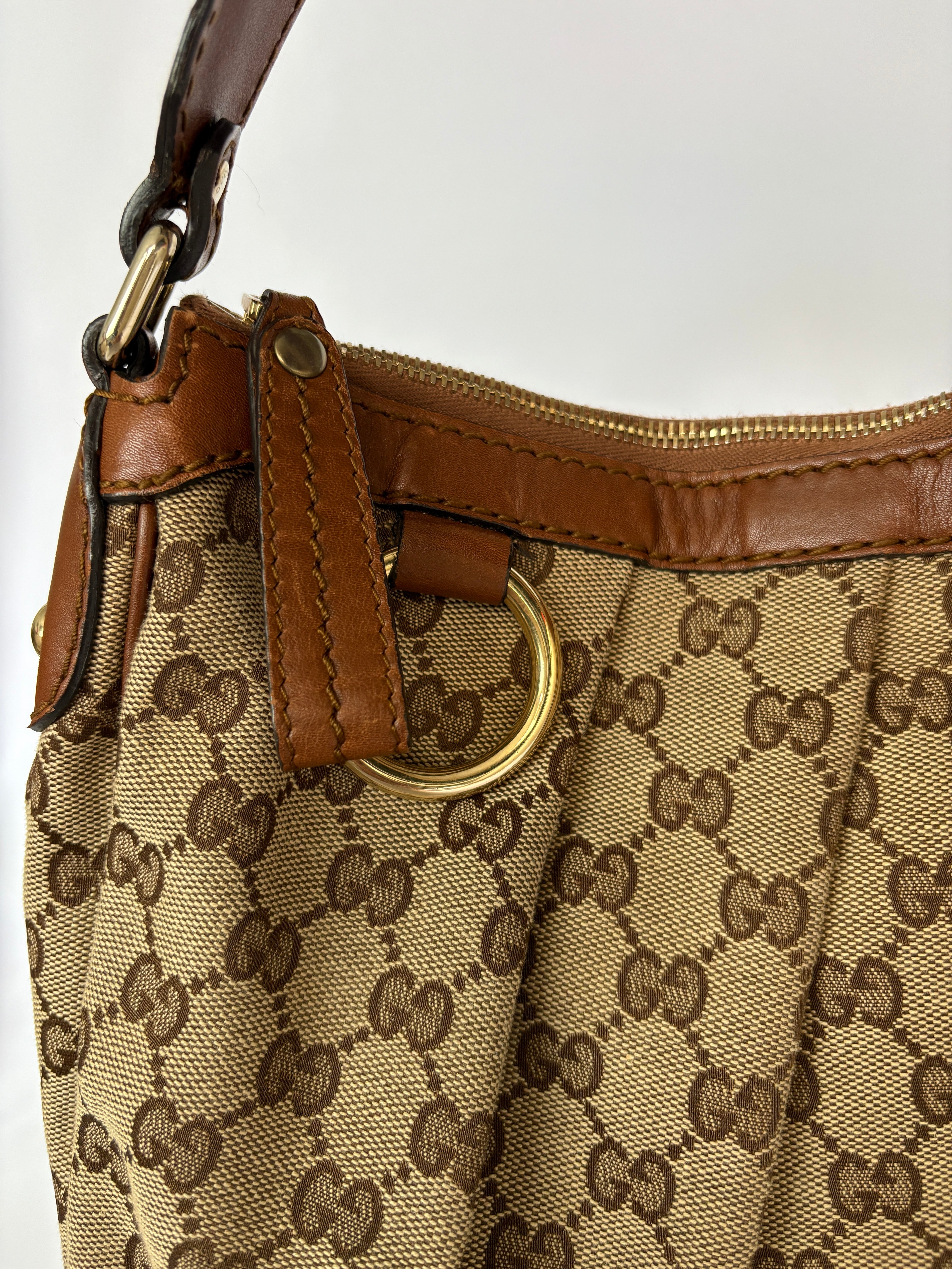 Gucci Sukey Canvas Hobo