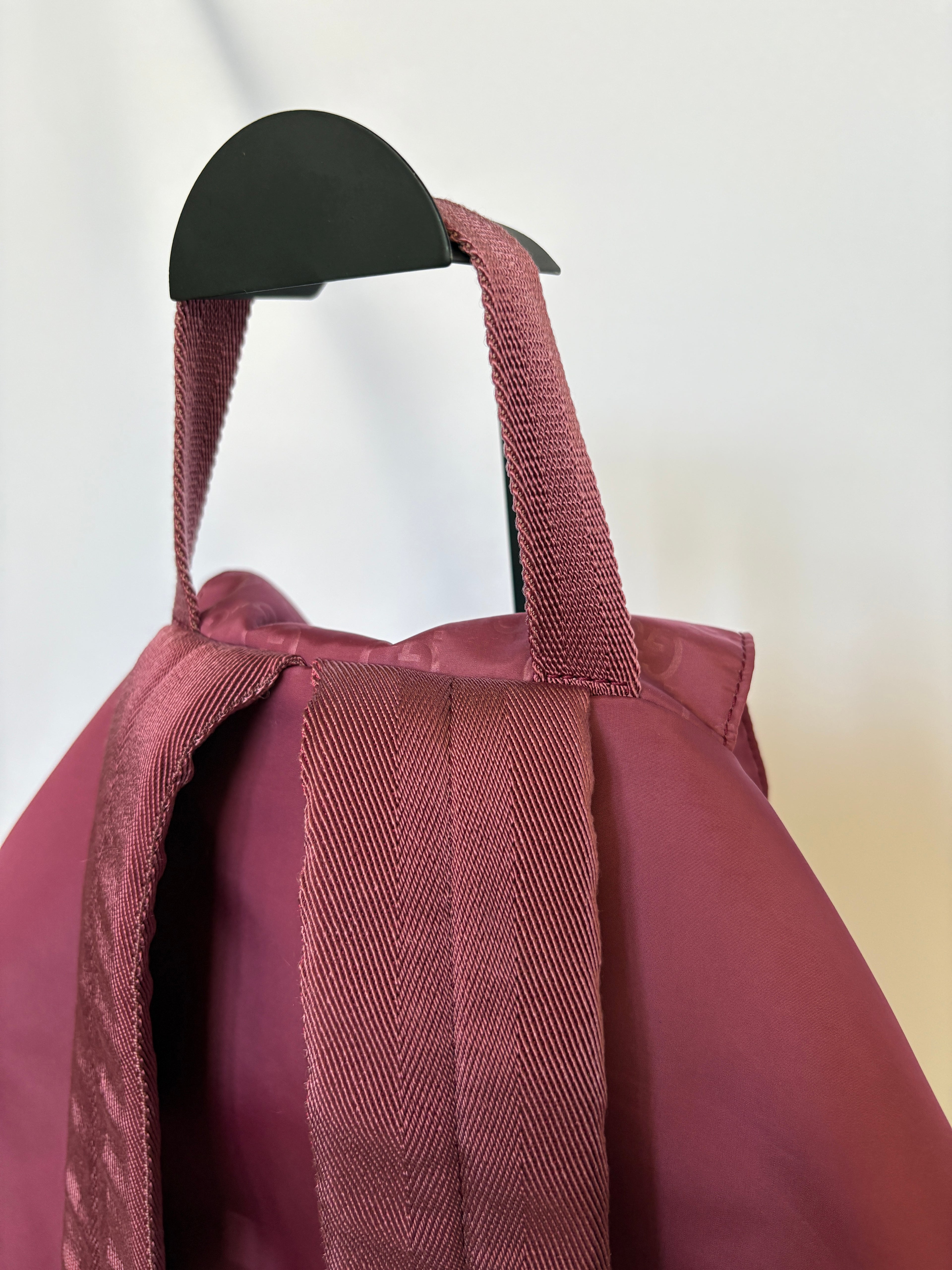 Gucci GG Monogram backpack berry greep