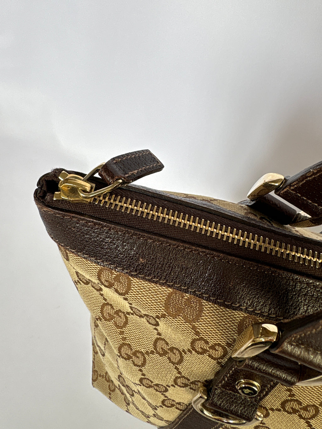 Gucci Abbey Monogram Tote beige GG canvas vintage gouden rits