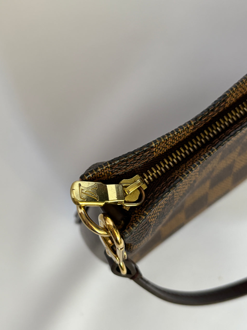 Louis Vuitton Navona pochette damier ebene rits goud