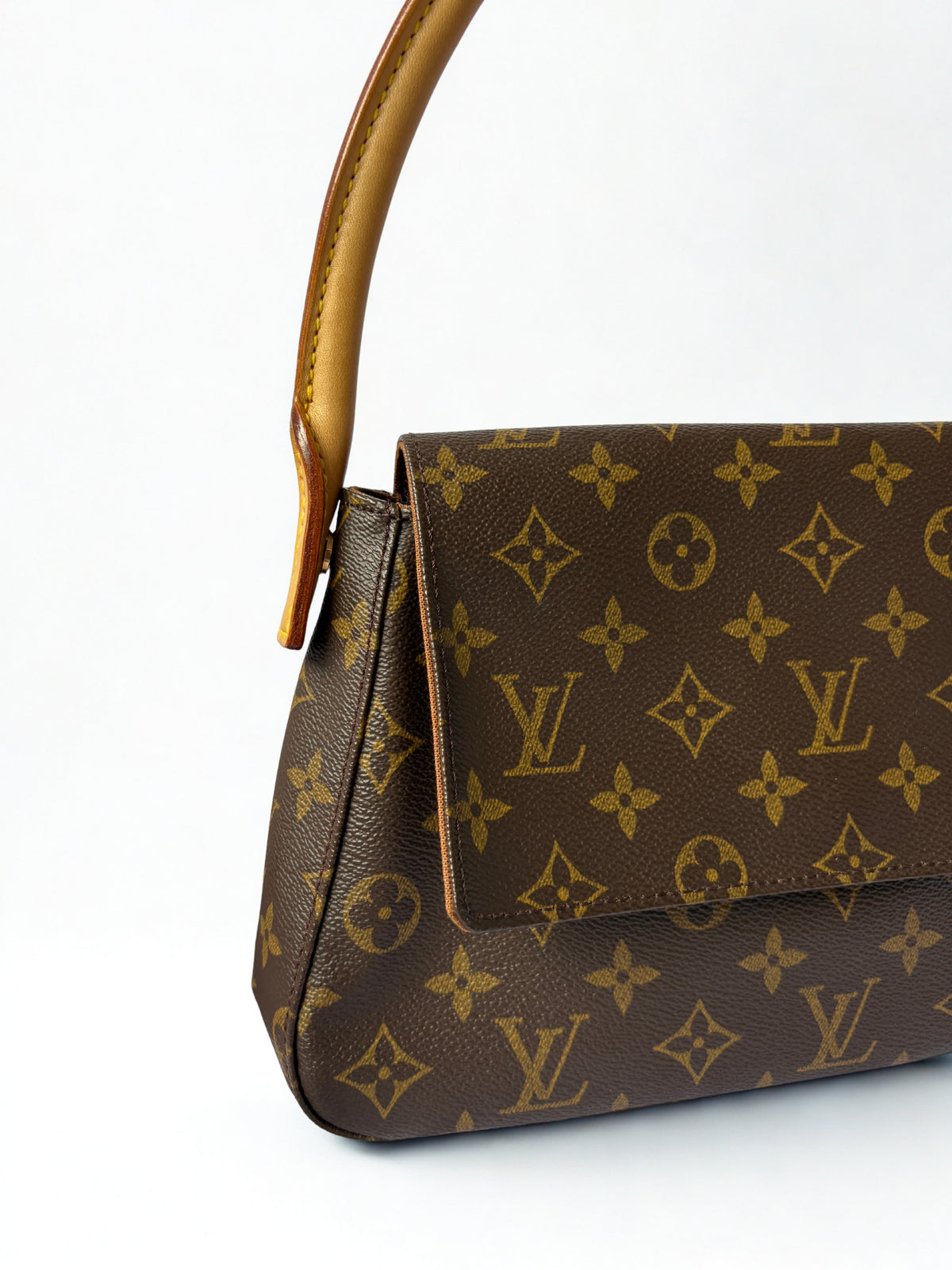 Louis Vuitton Monogram Looping PM