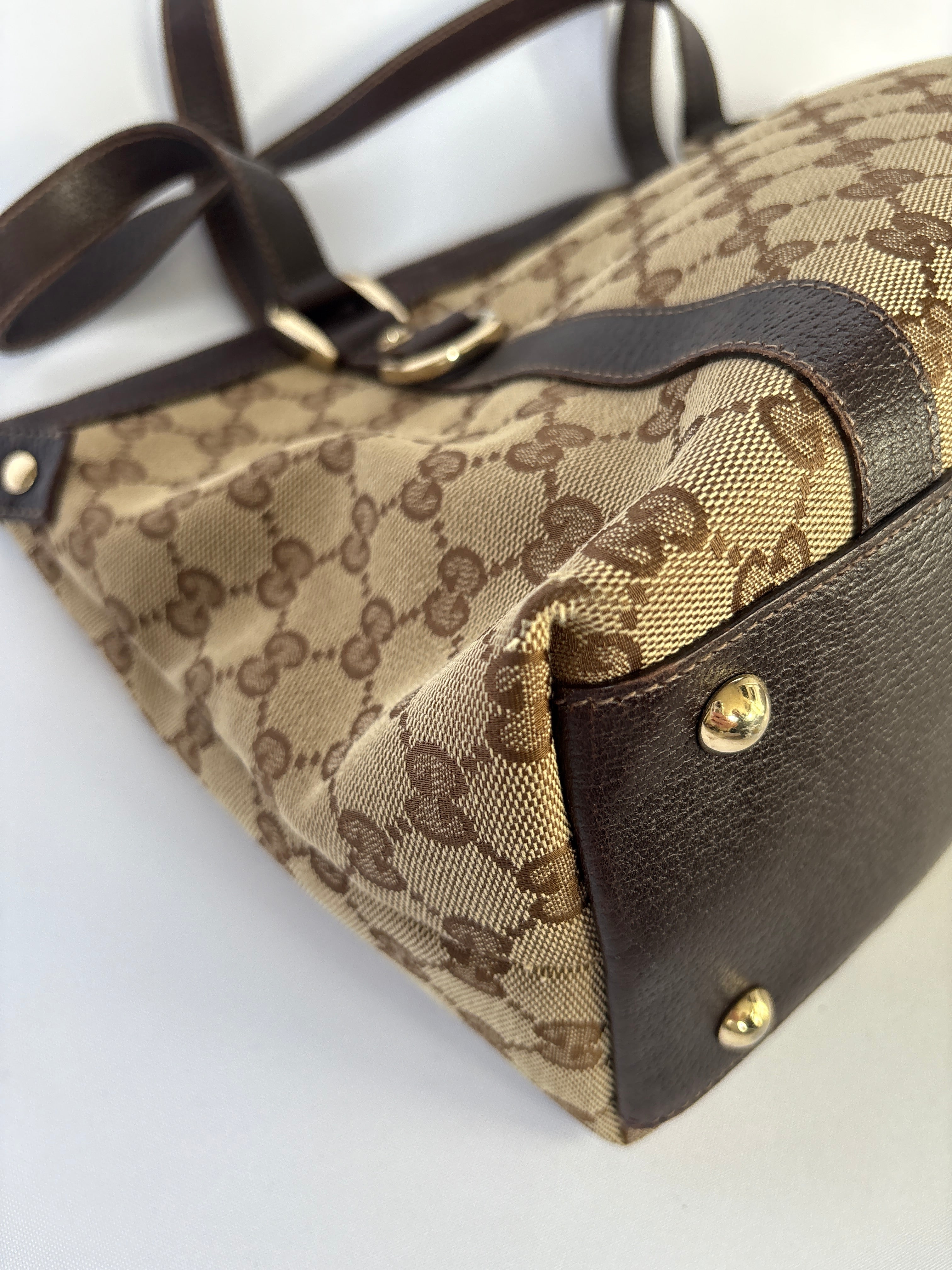 Gucci Abbey Monogram Tote beige GG canvas vintage hoek