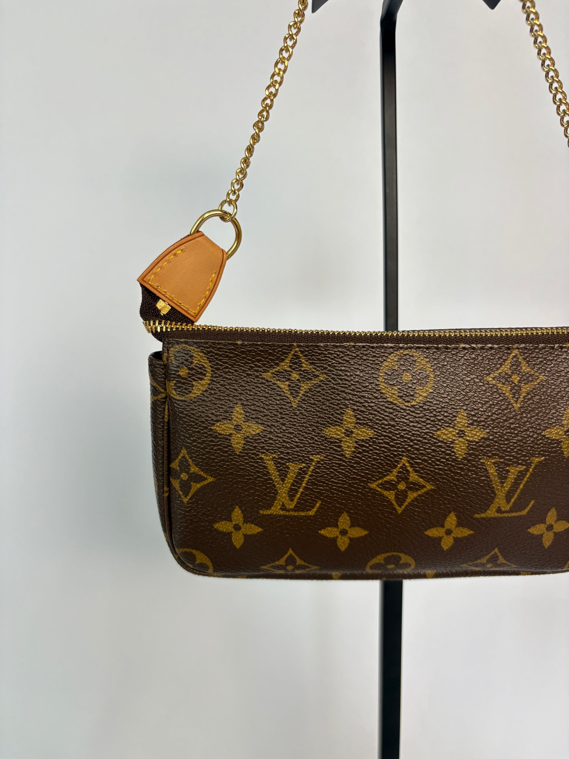 Louis Vuitton Monogram Mini Pochette