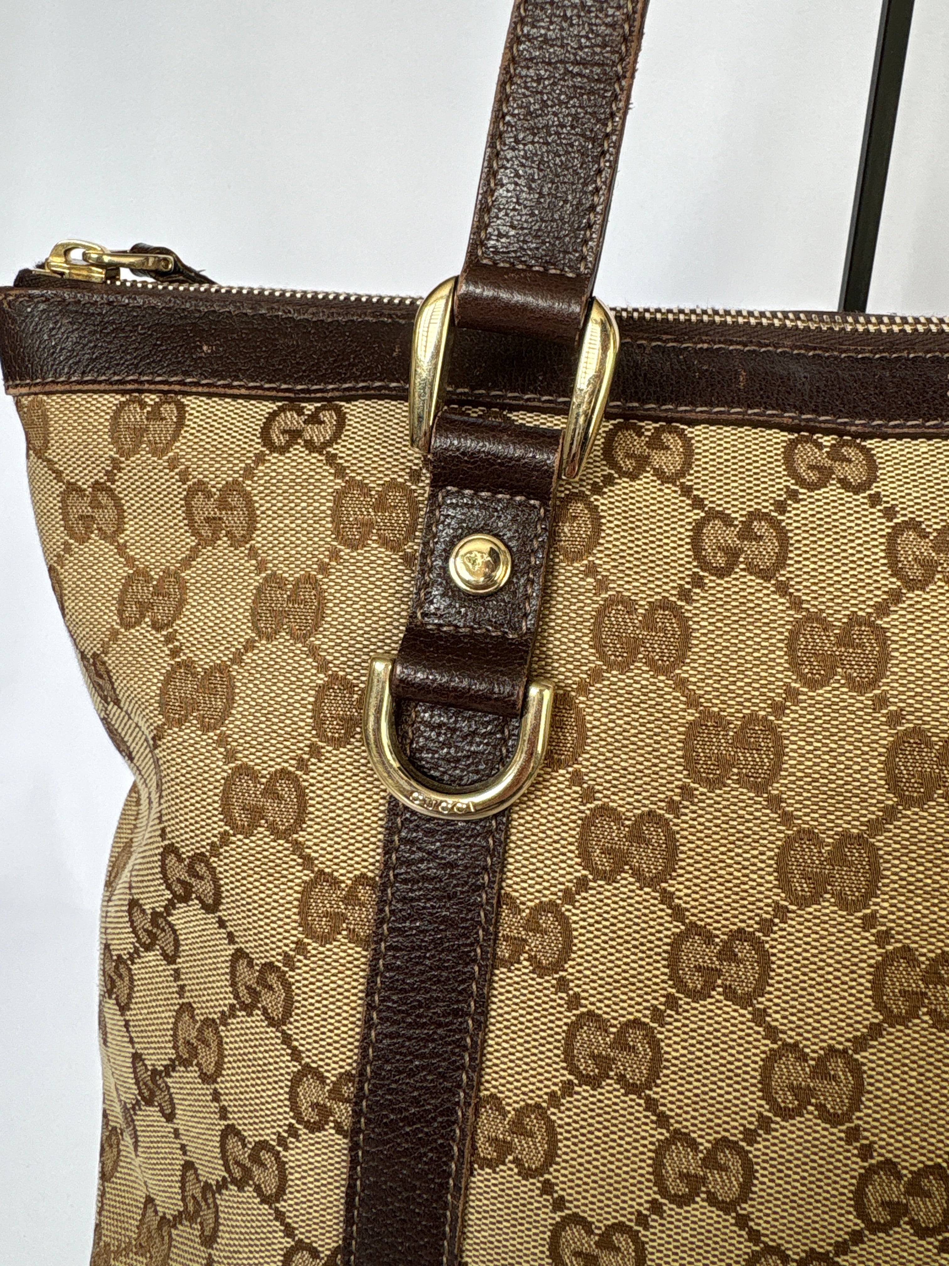 Gucci Abbey Monogram Tote beige GG canvas vintage gouden hardware