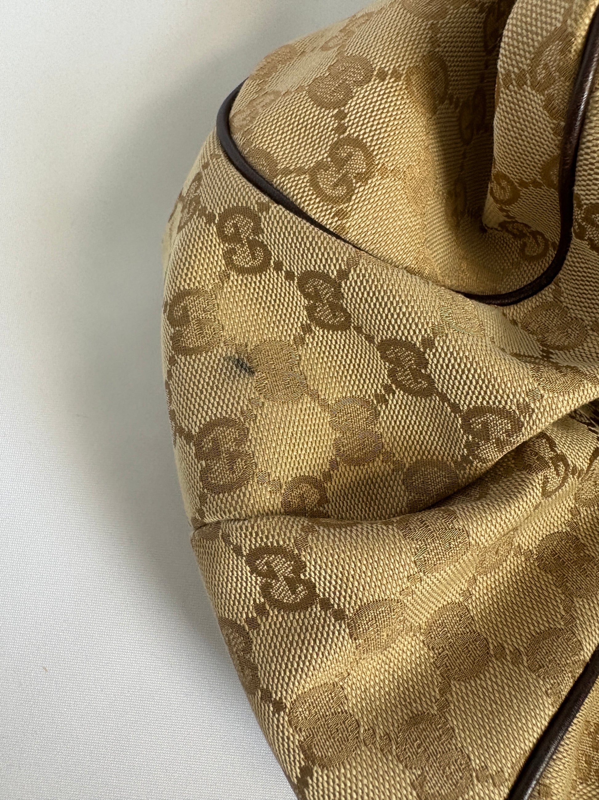 Gucci GG Monogram Sukey