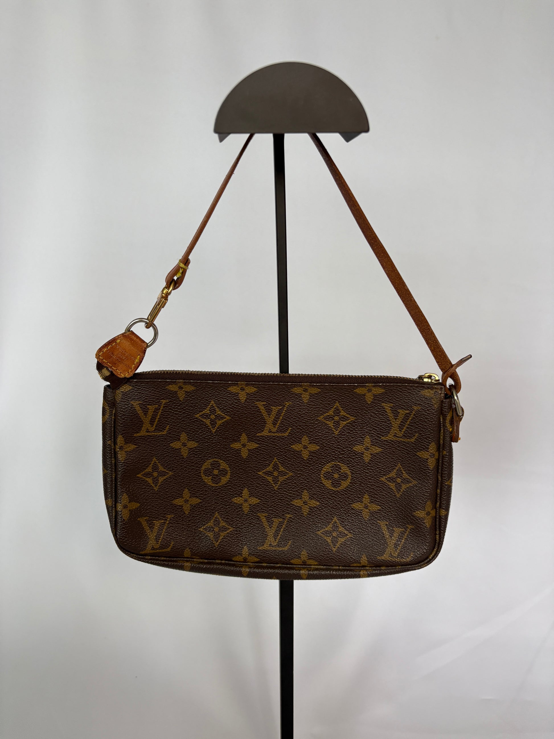Louis Vuitton Pochette Monogram