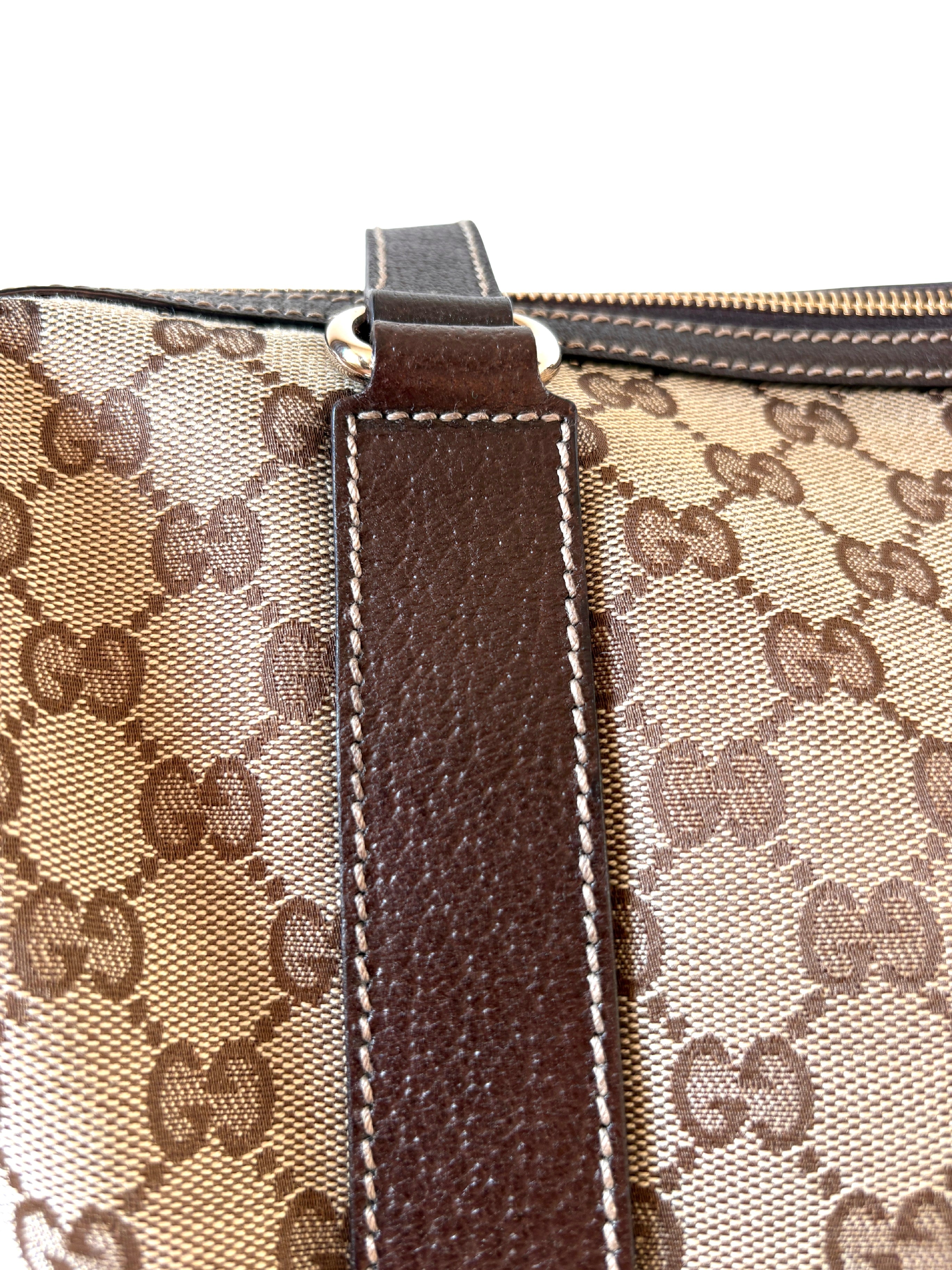 Gucci Charmy Boston Monogram - donkerbruine leren details