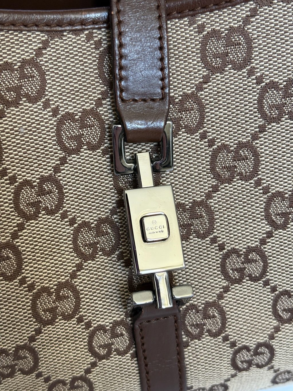 Gucci Jackie Bardot chrome sluiting