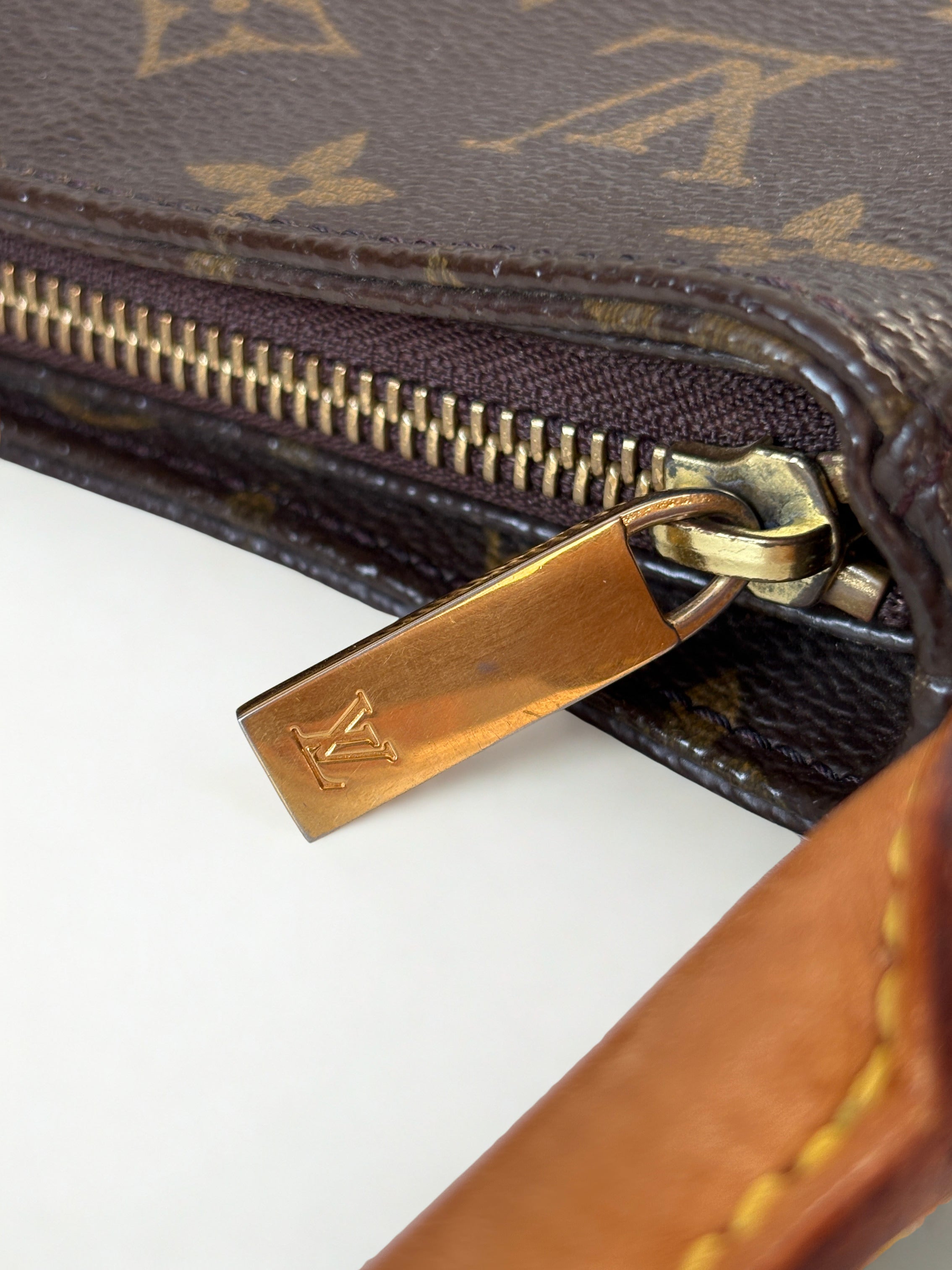 Louis Vuitton Looping MM