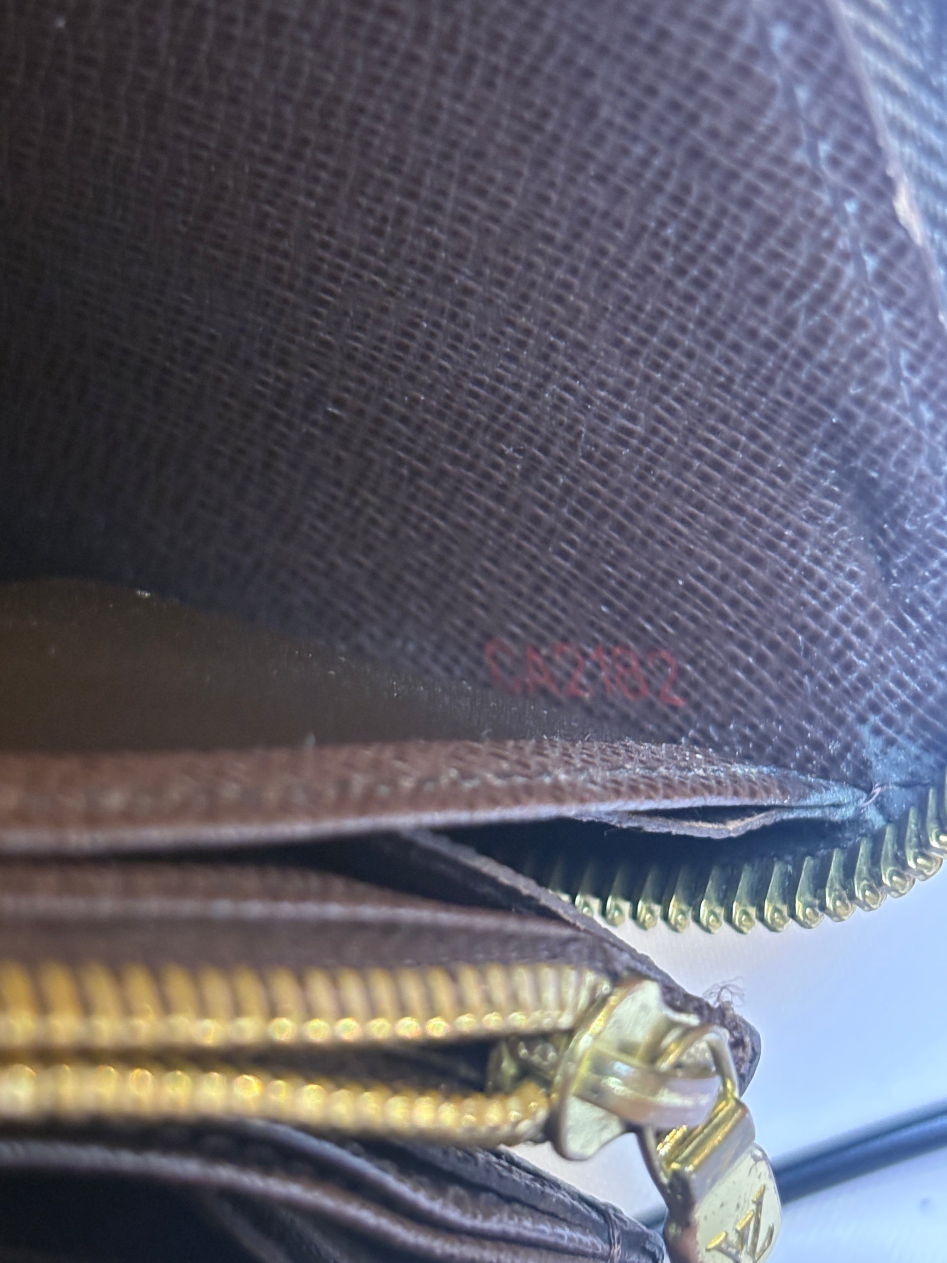 Louis Vuitton Zippy Wallet