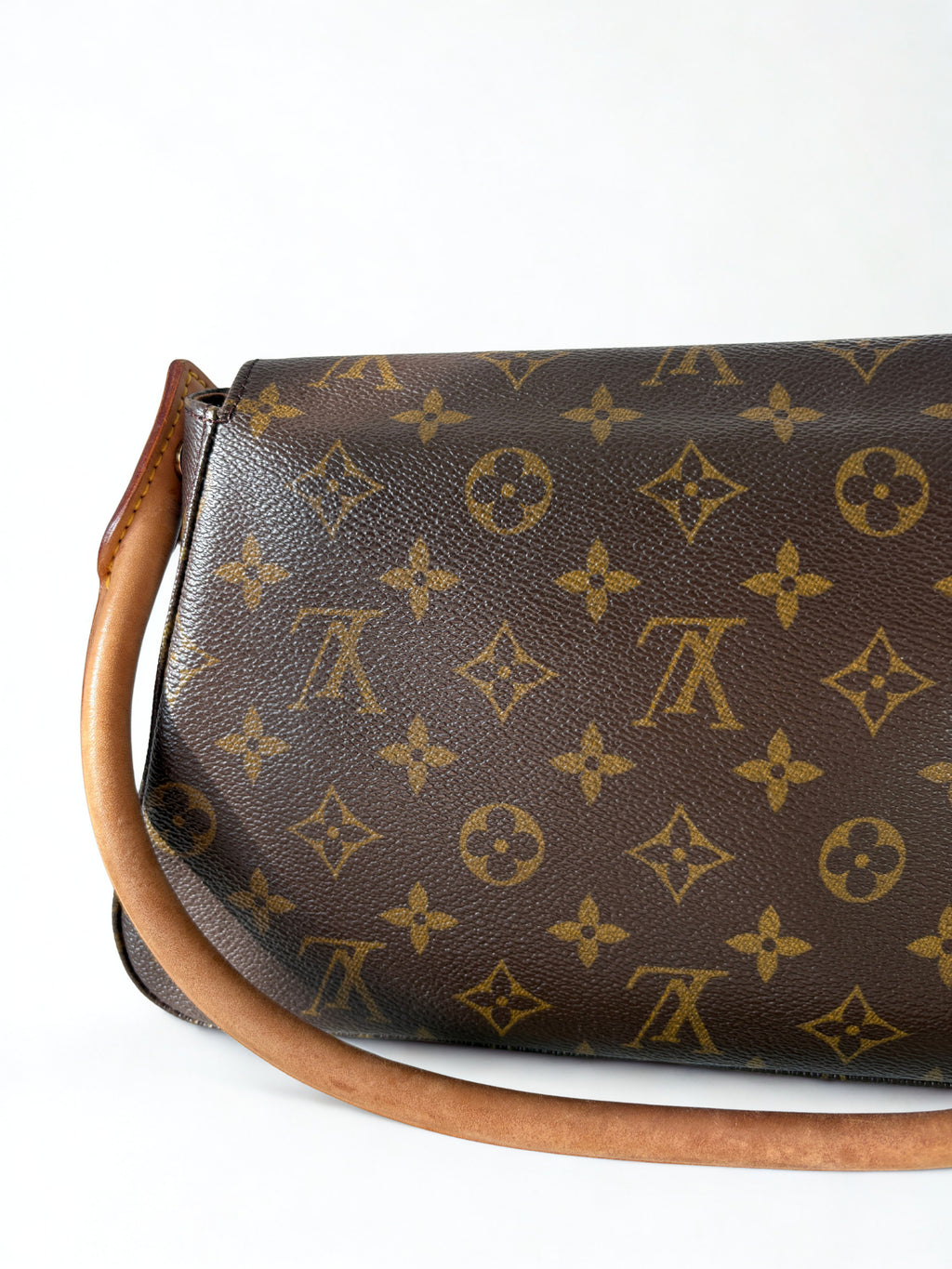 Louis Vuitton Looping PM