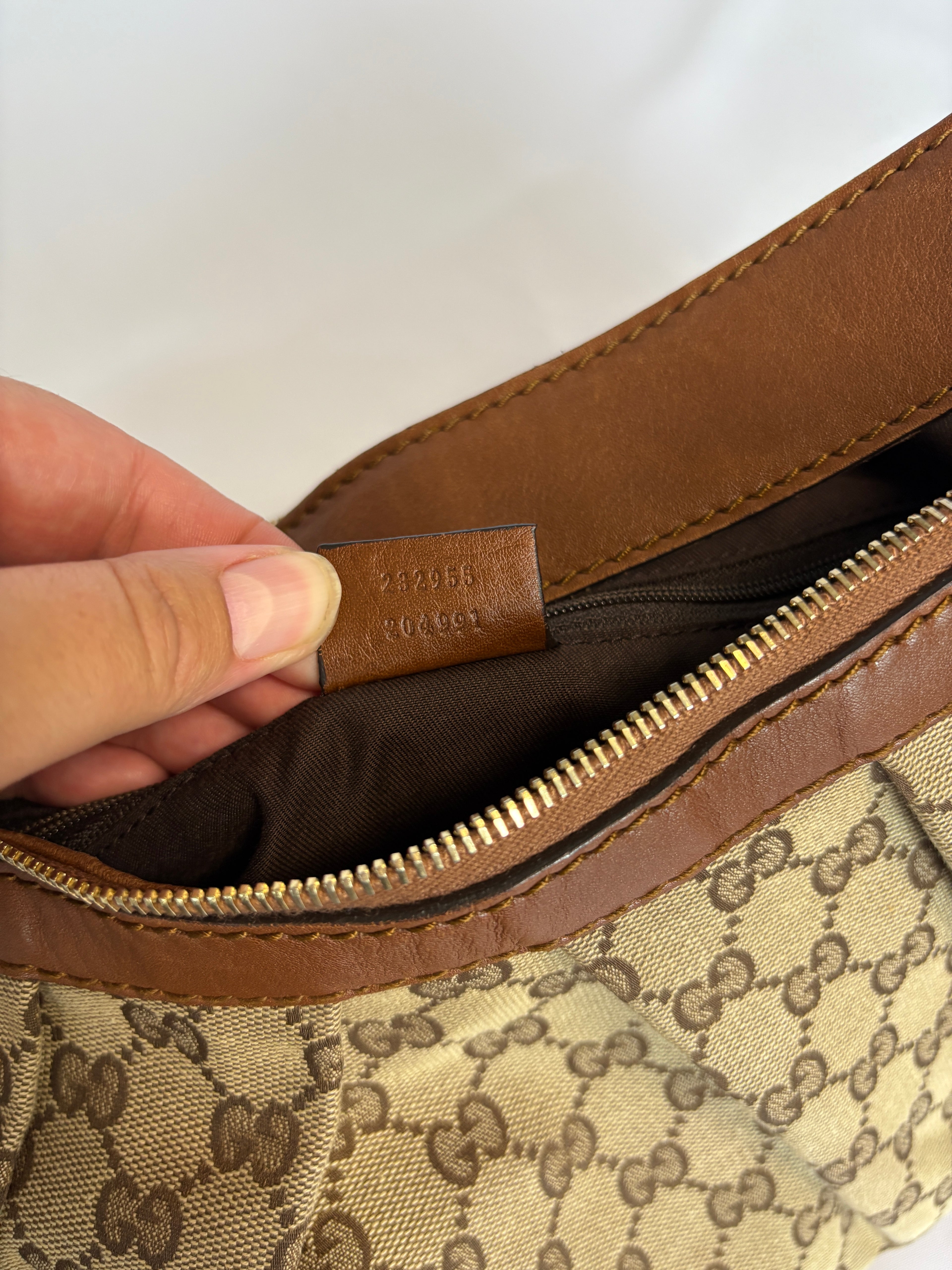 Gucci Sukey Canvas Hobo