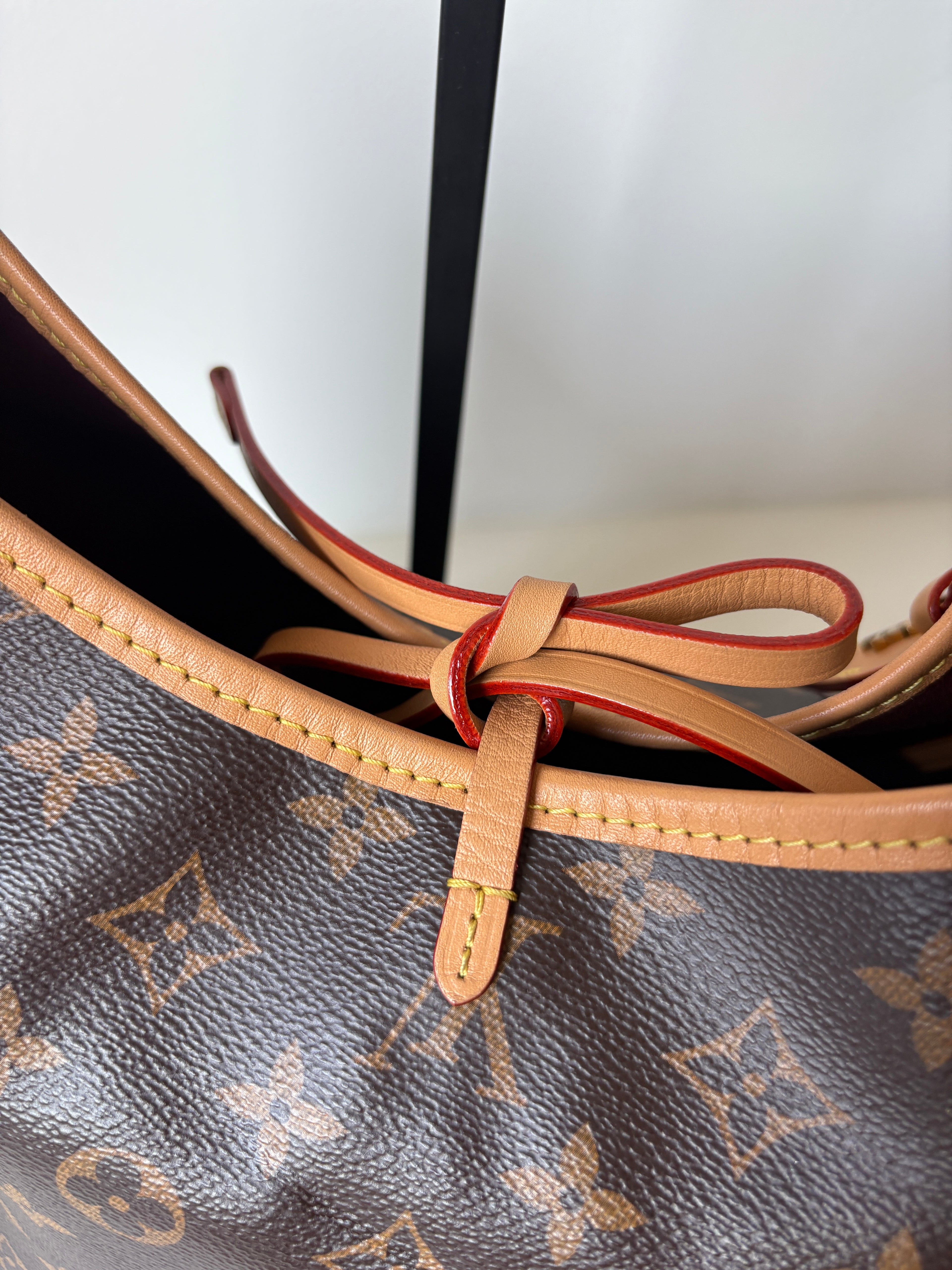 Louis Vuitton Carryall PM