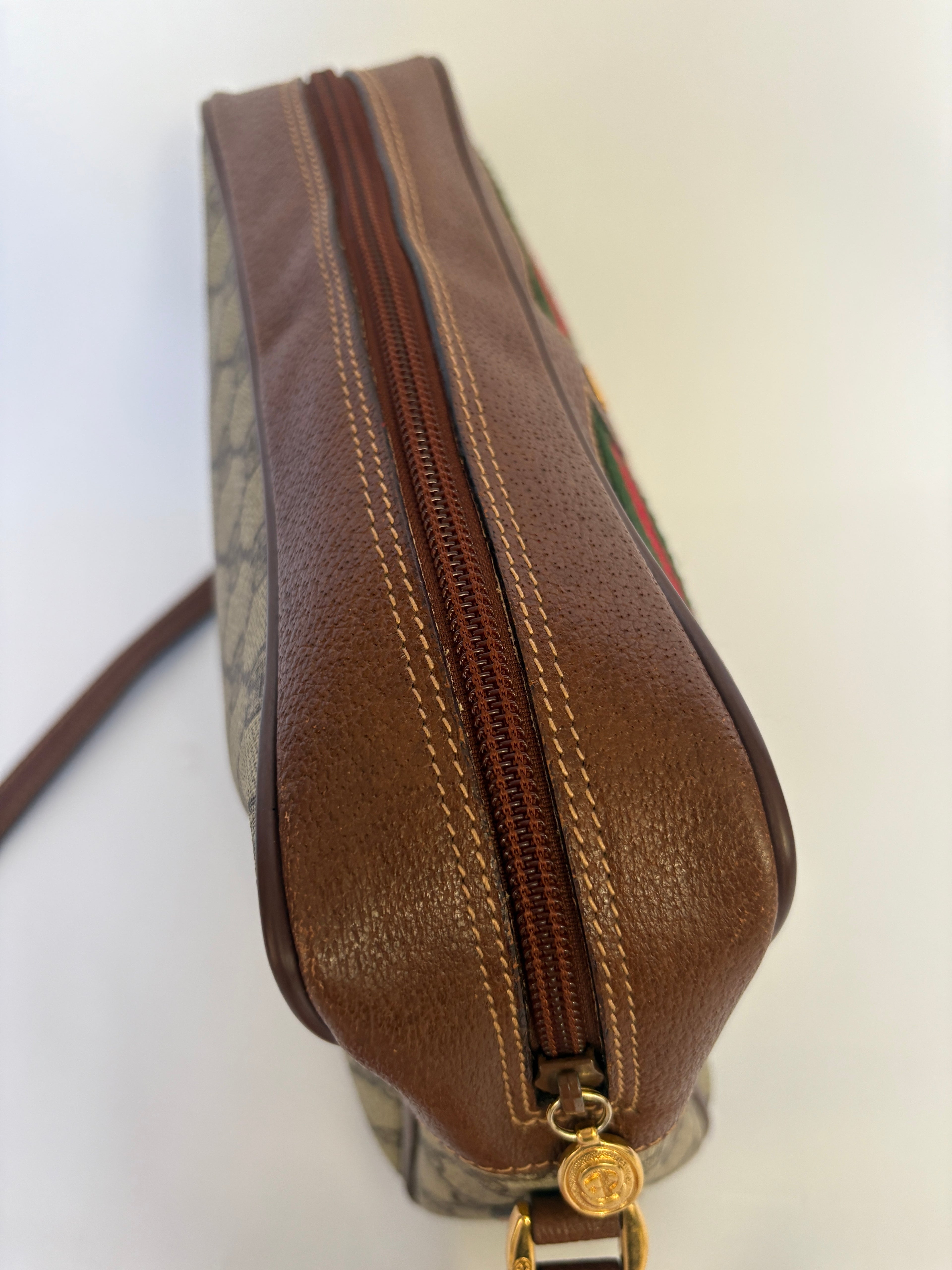 Gucci Ophedia GG Supreme bruin leer