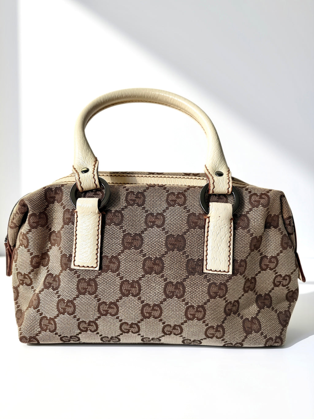 Pre-loved Gucci GG Canvas Mini Boston Beige, vooraanzicht