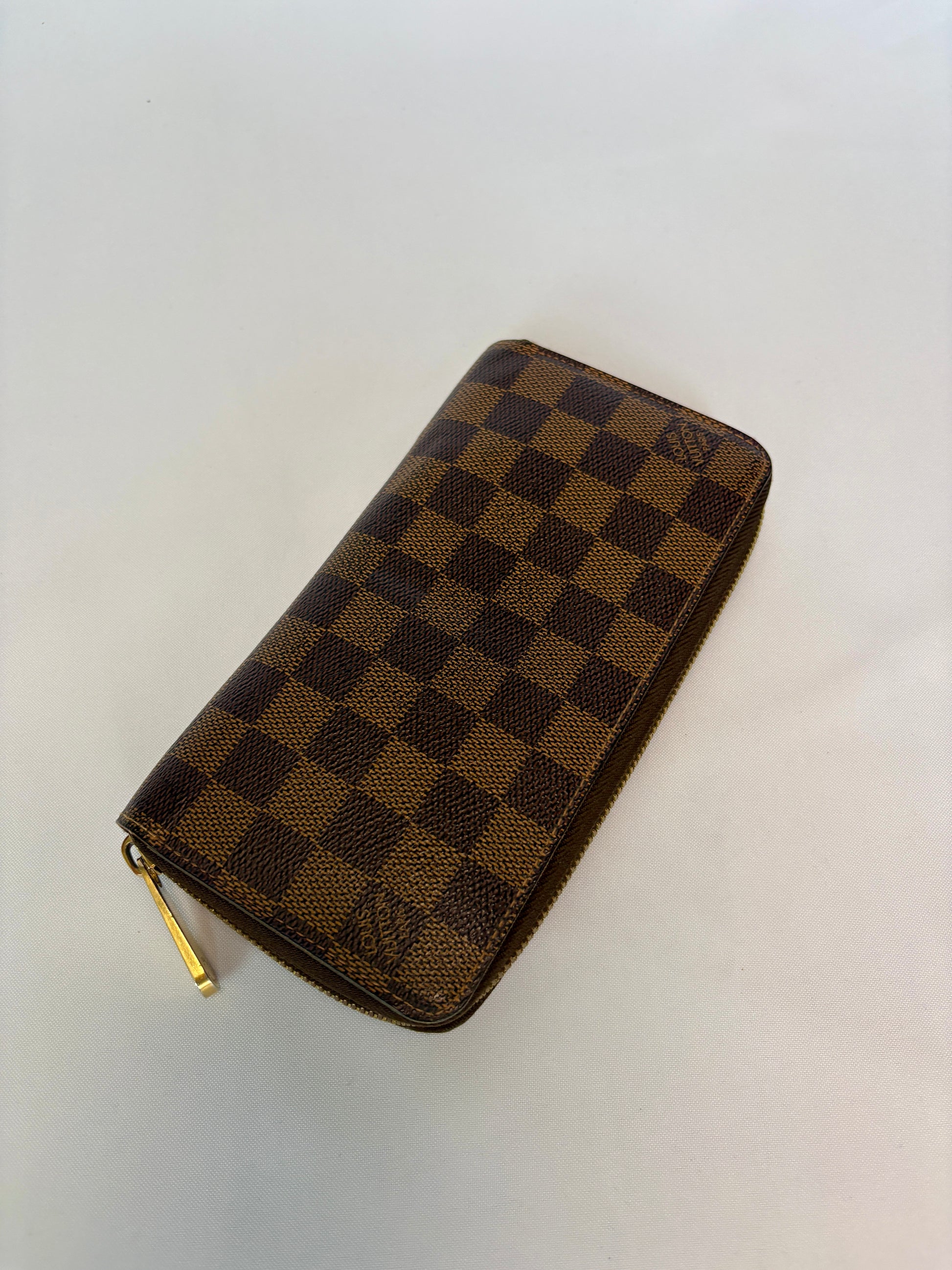 Louis Vuitton Zippy Wallet