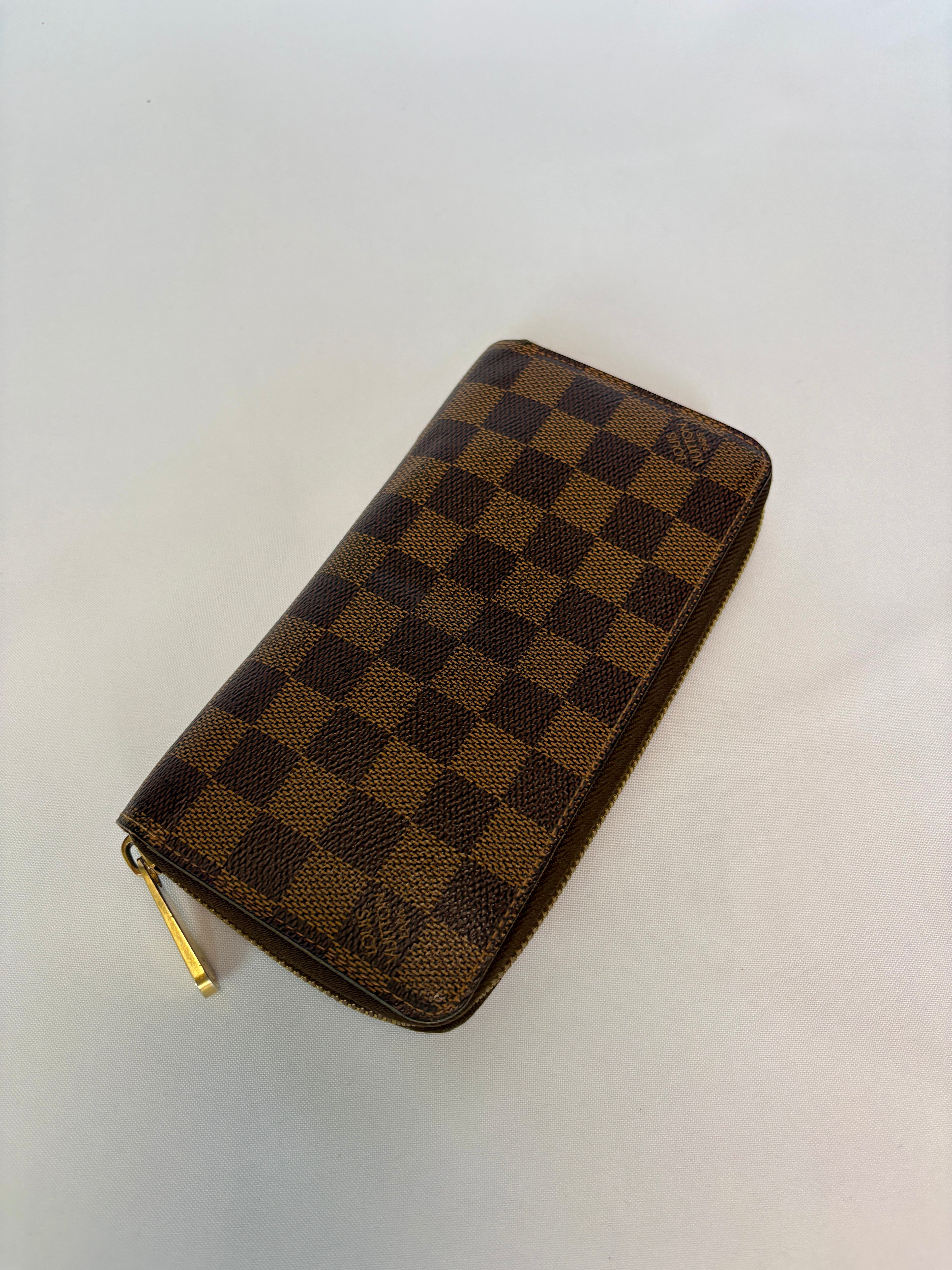 Louis Vuitton Zippy Wallet