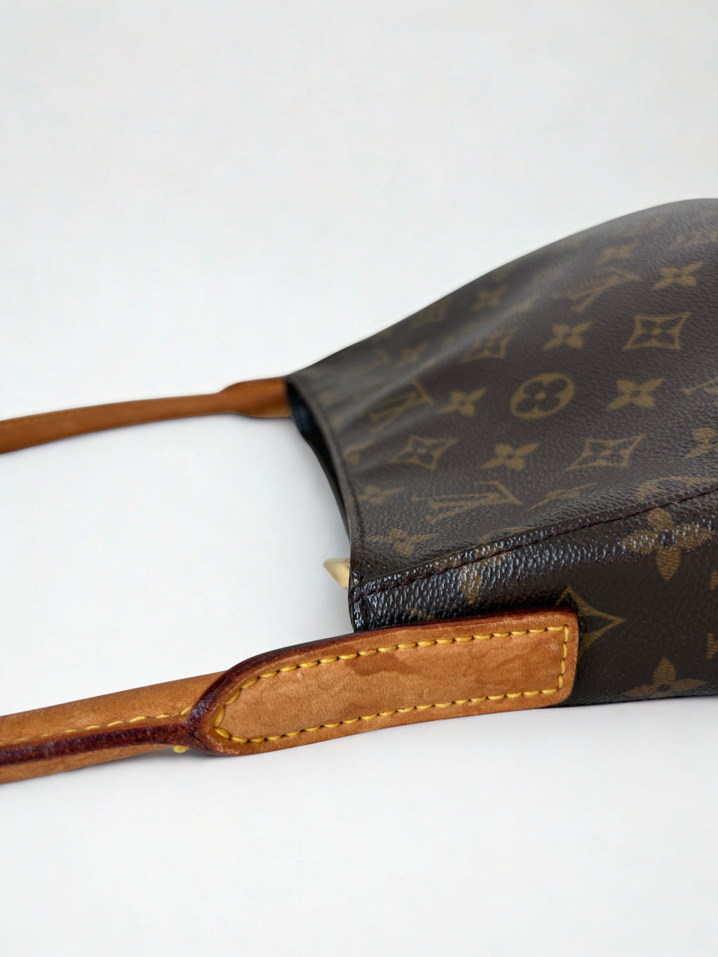 Louis Vuitton Looping MM
