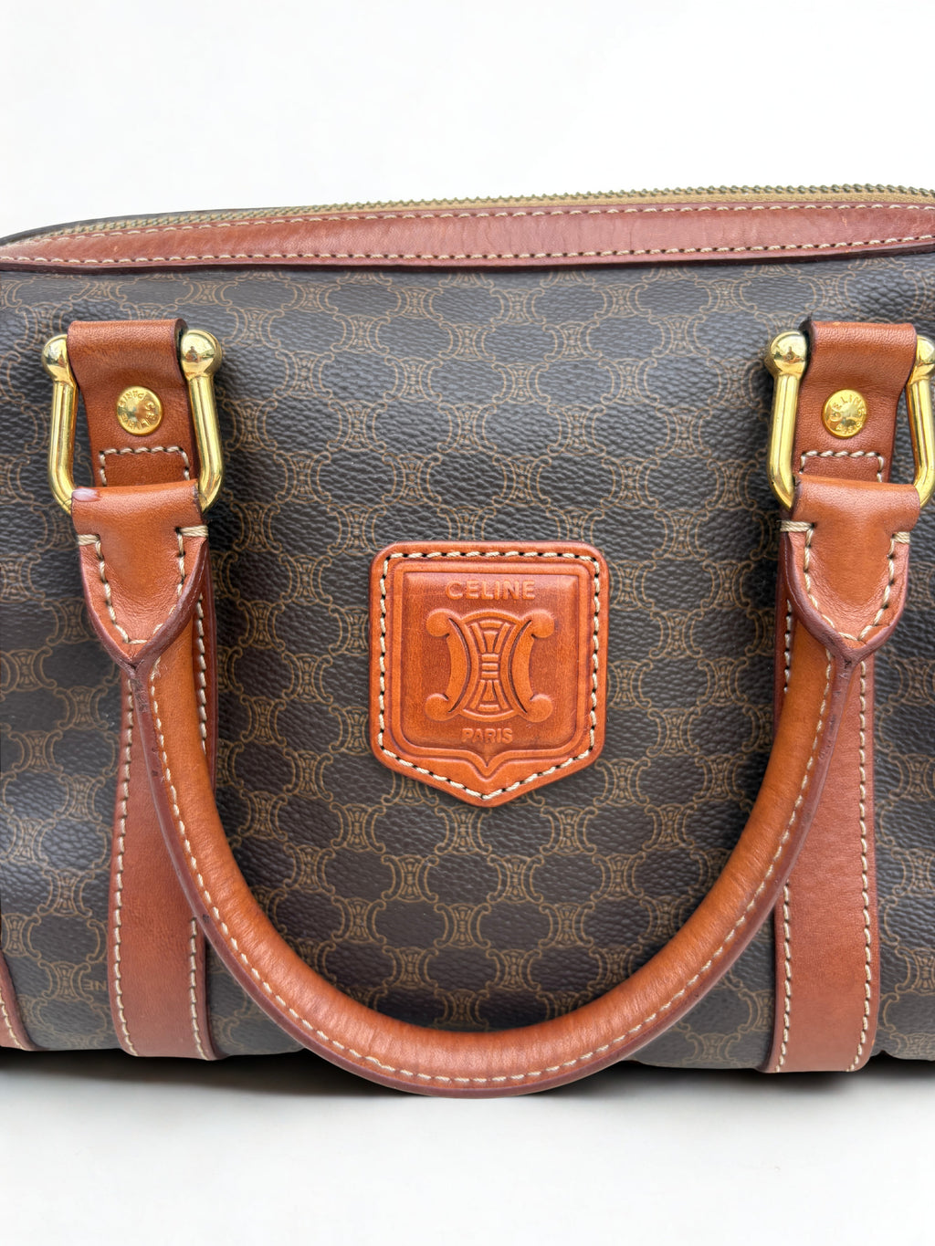 Vintage Céline Macadam Mini Boston tas. vooraanzicht logo, donkerbruin leer met gouden hardware