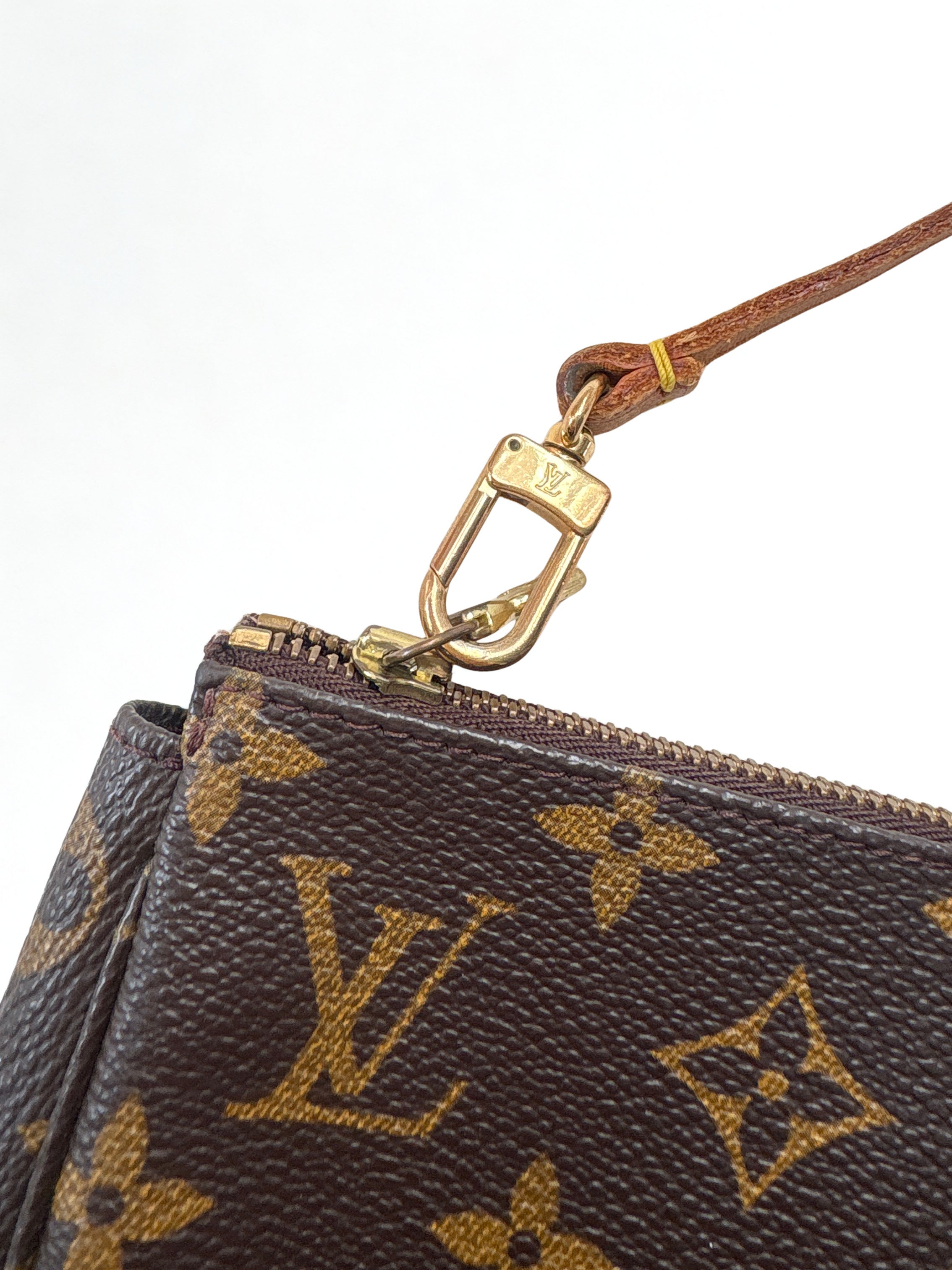 Louis Vuitton Monogram Pochette
