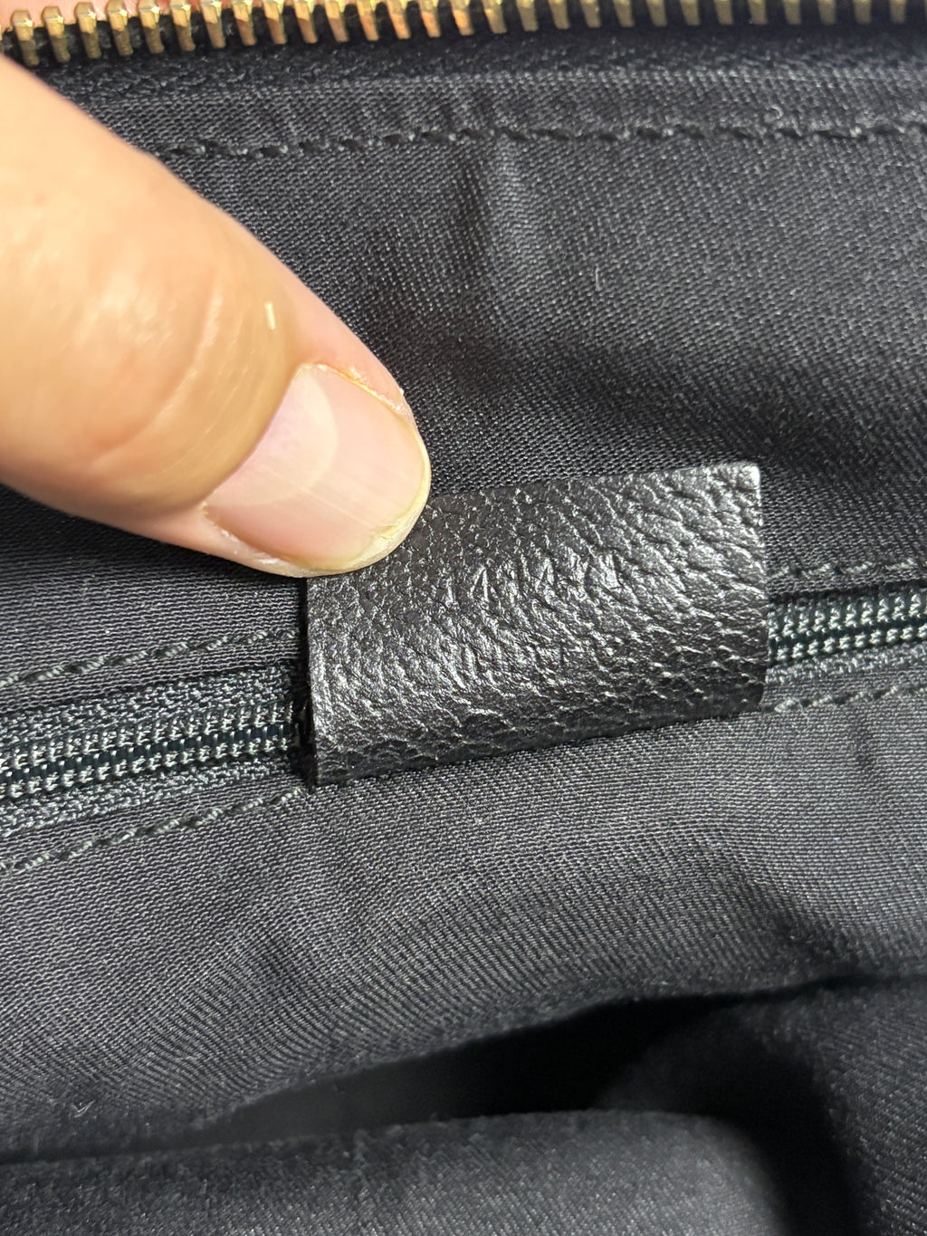 Gucci Abbey Monogram GG canvas serienummer