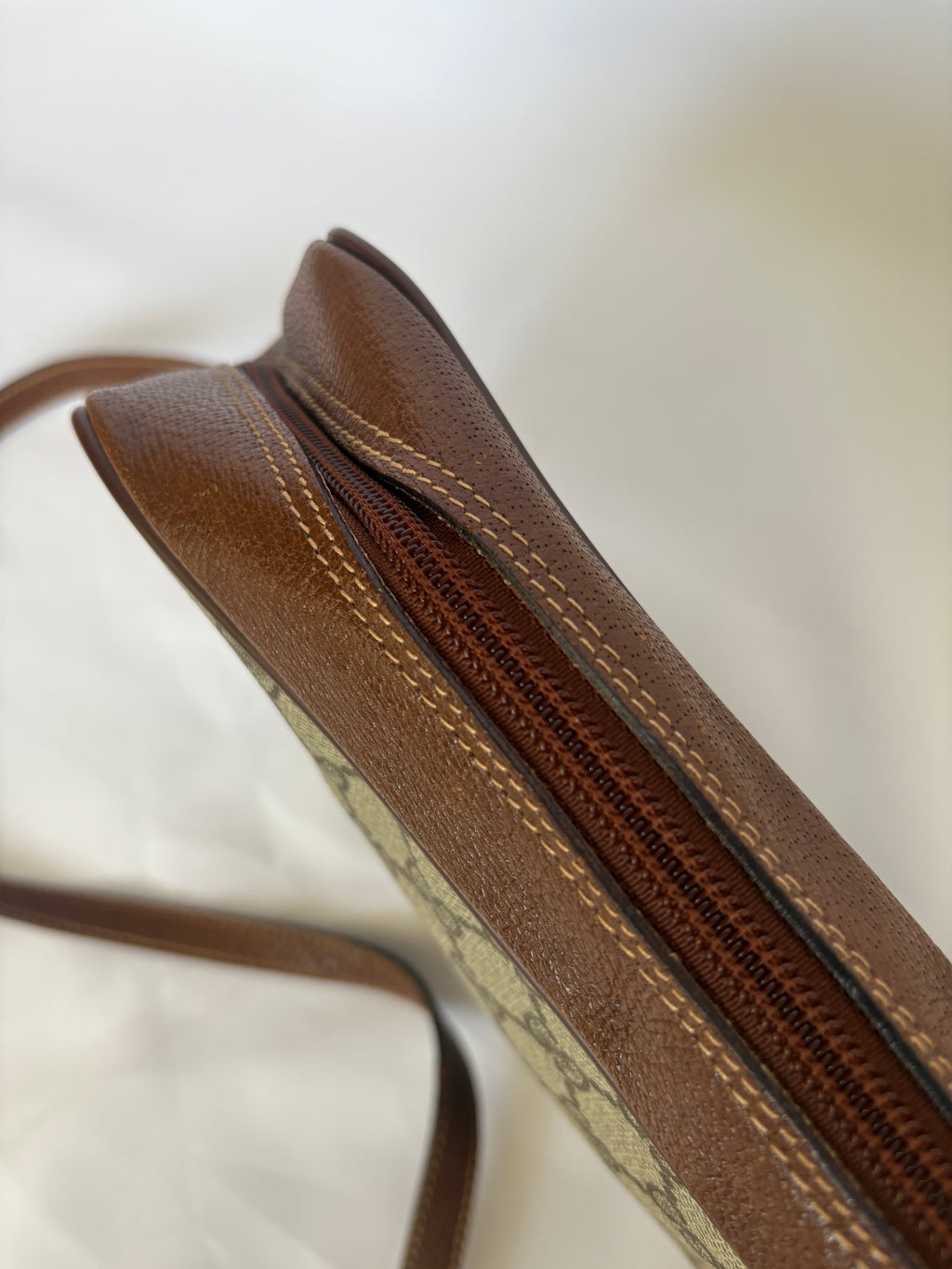 Gucci Ophedia GG Supreme rits bruin