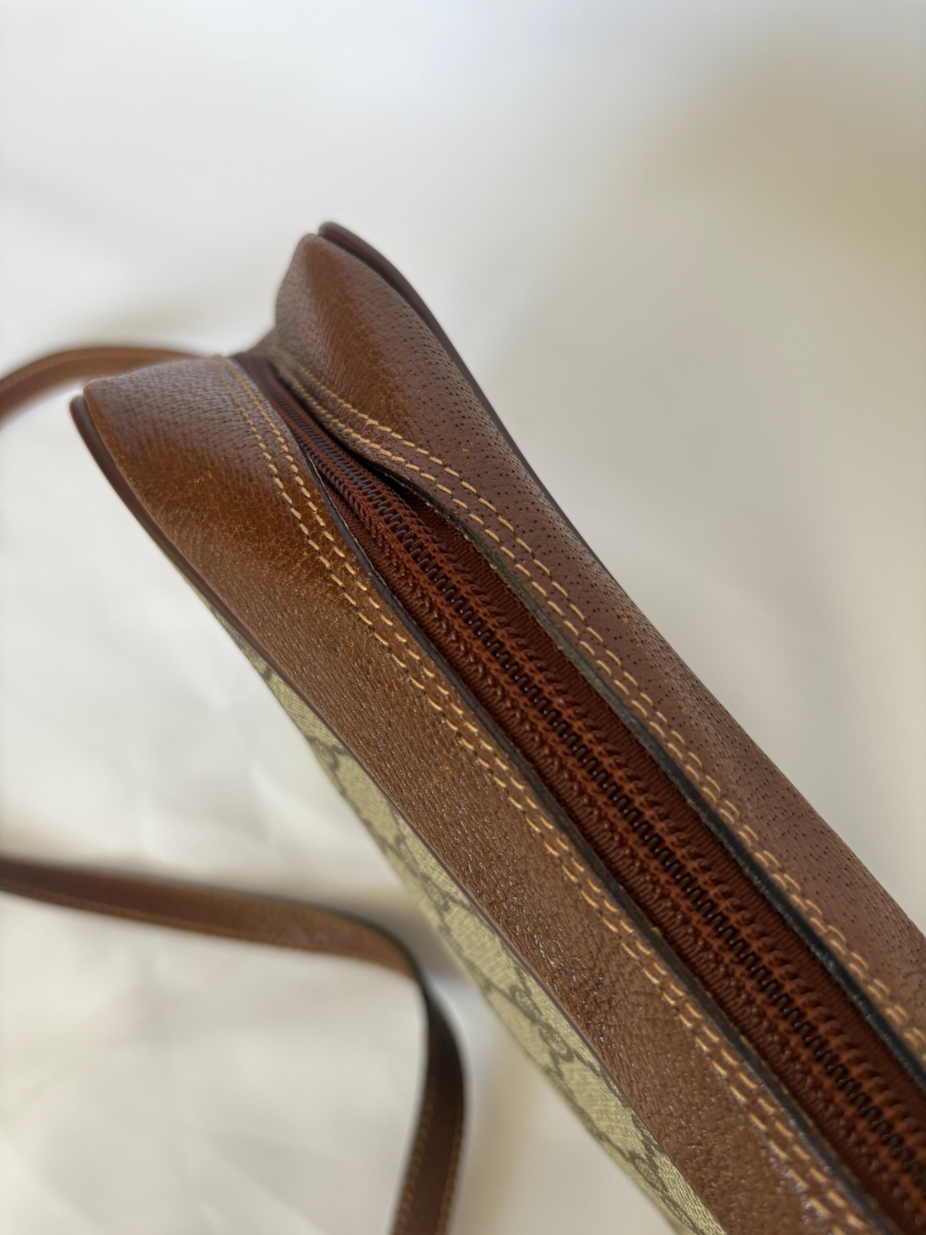 Gucci Ophedia GG Supreme rits bruin