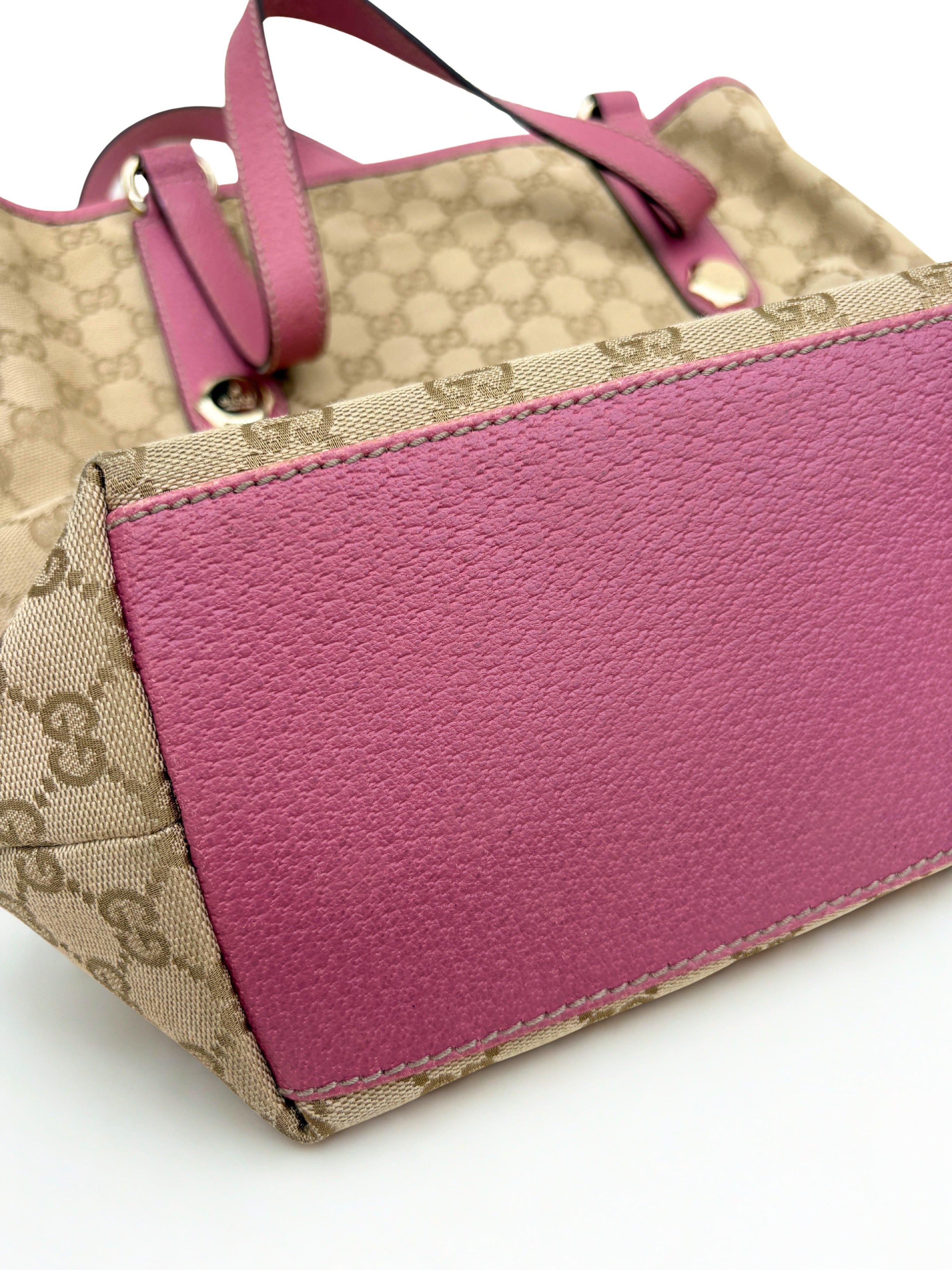 Vintage Gucci Monogram Tote roze, onderzijde roze leer