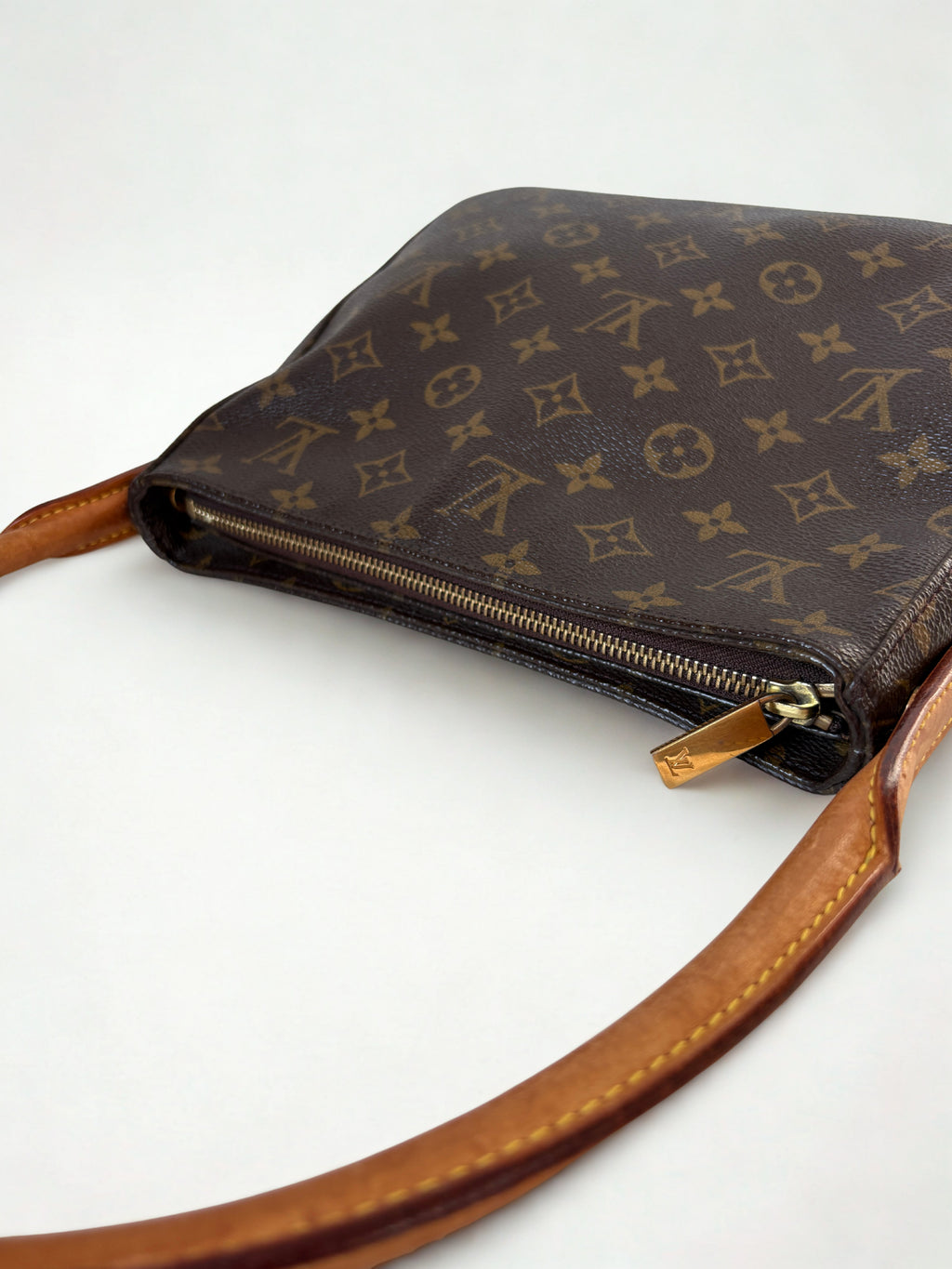 Louis Vuitton Looping MM
