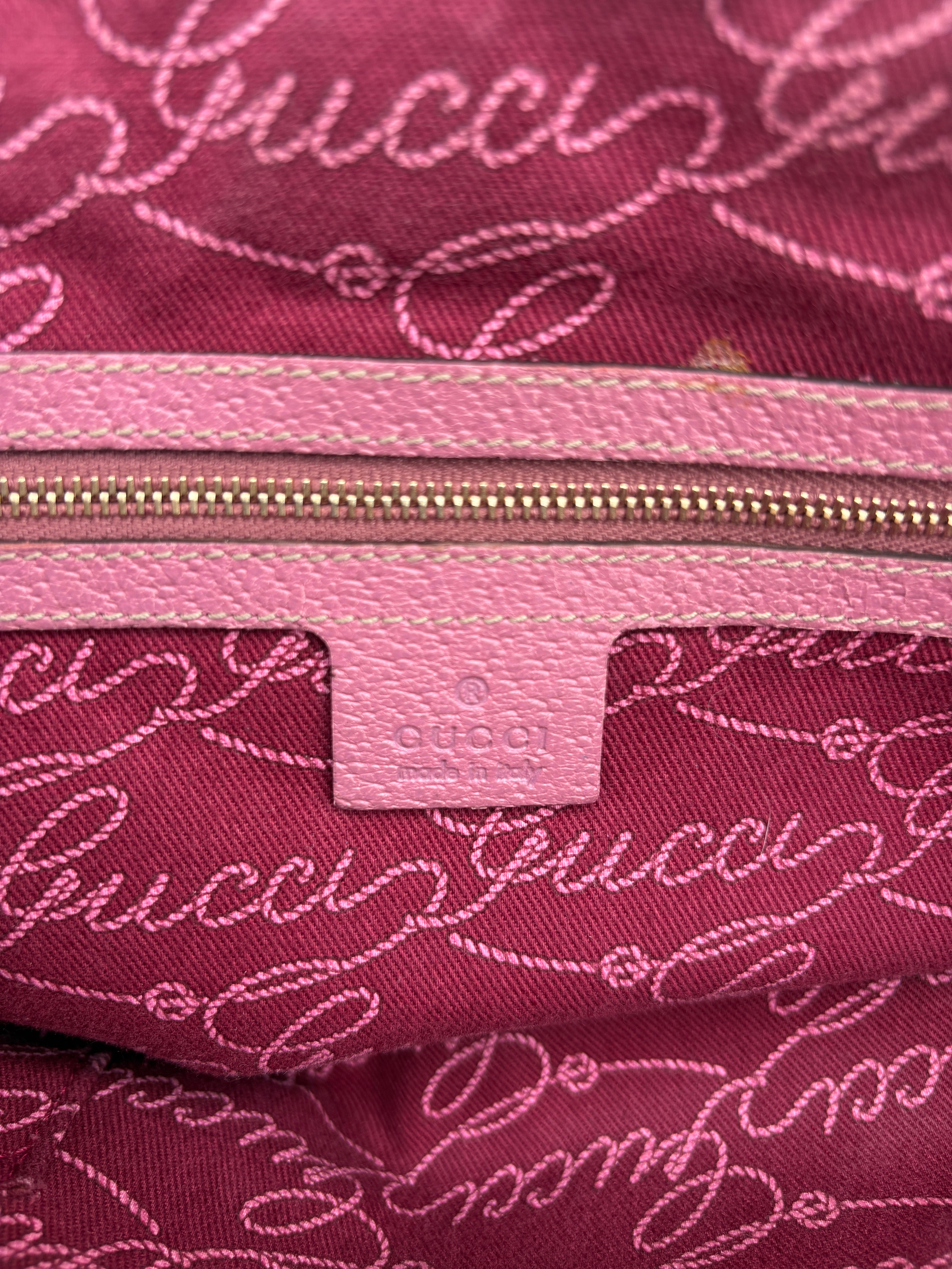 Preloved vintage Gucci Monogram Canvas tote roze binnenzijde