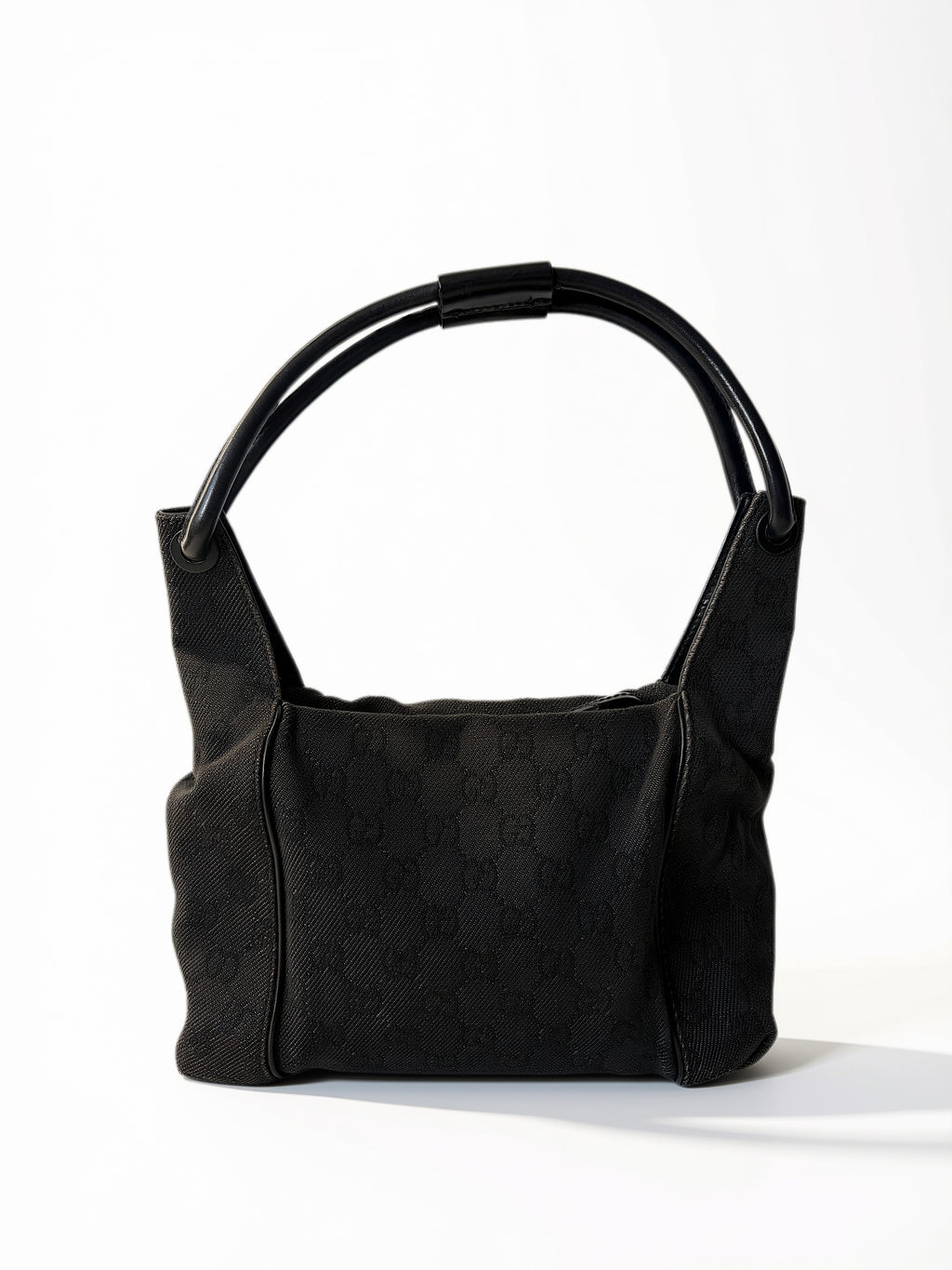 Pre-loved Gucci GG Denim Hobo. Zwart GG Monogram denim canvas.