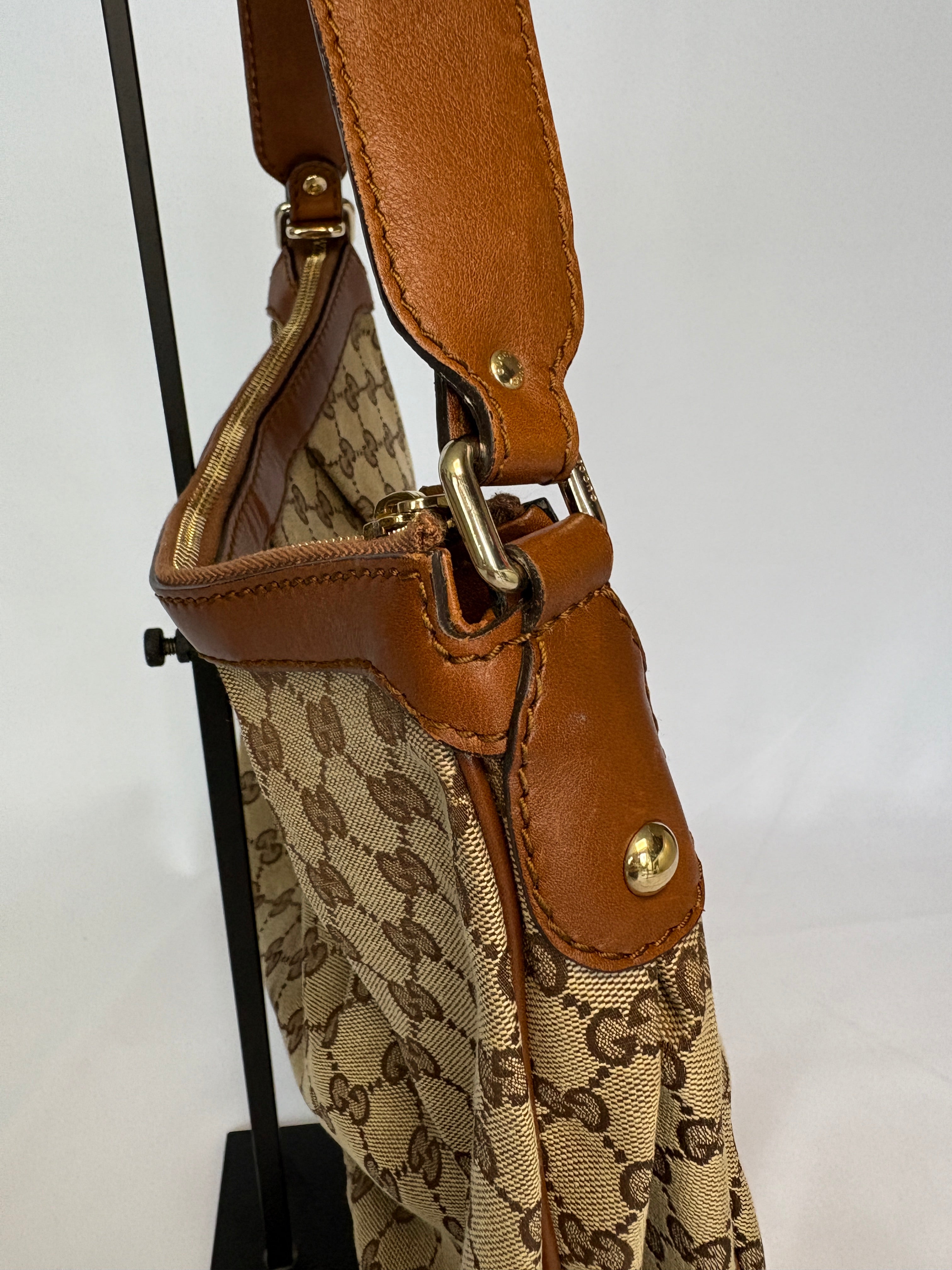 Gucci Sukey Canvas Hobo