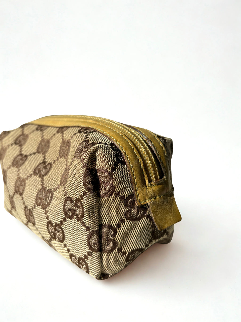 Gucci Monogram Pouch Geel