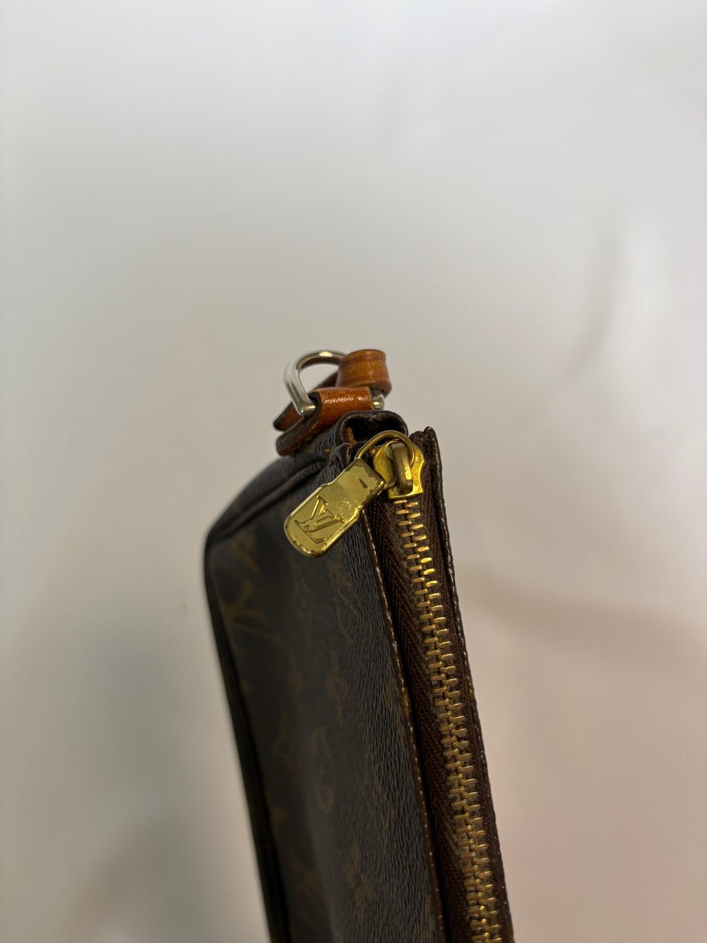 Louis Vuitton Pochette Monogram