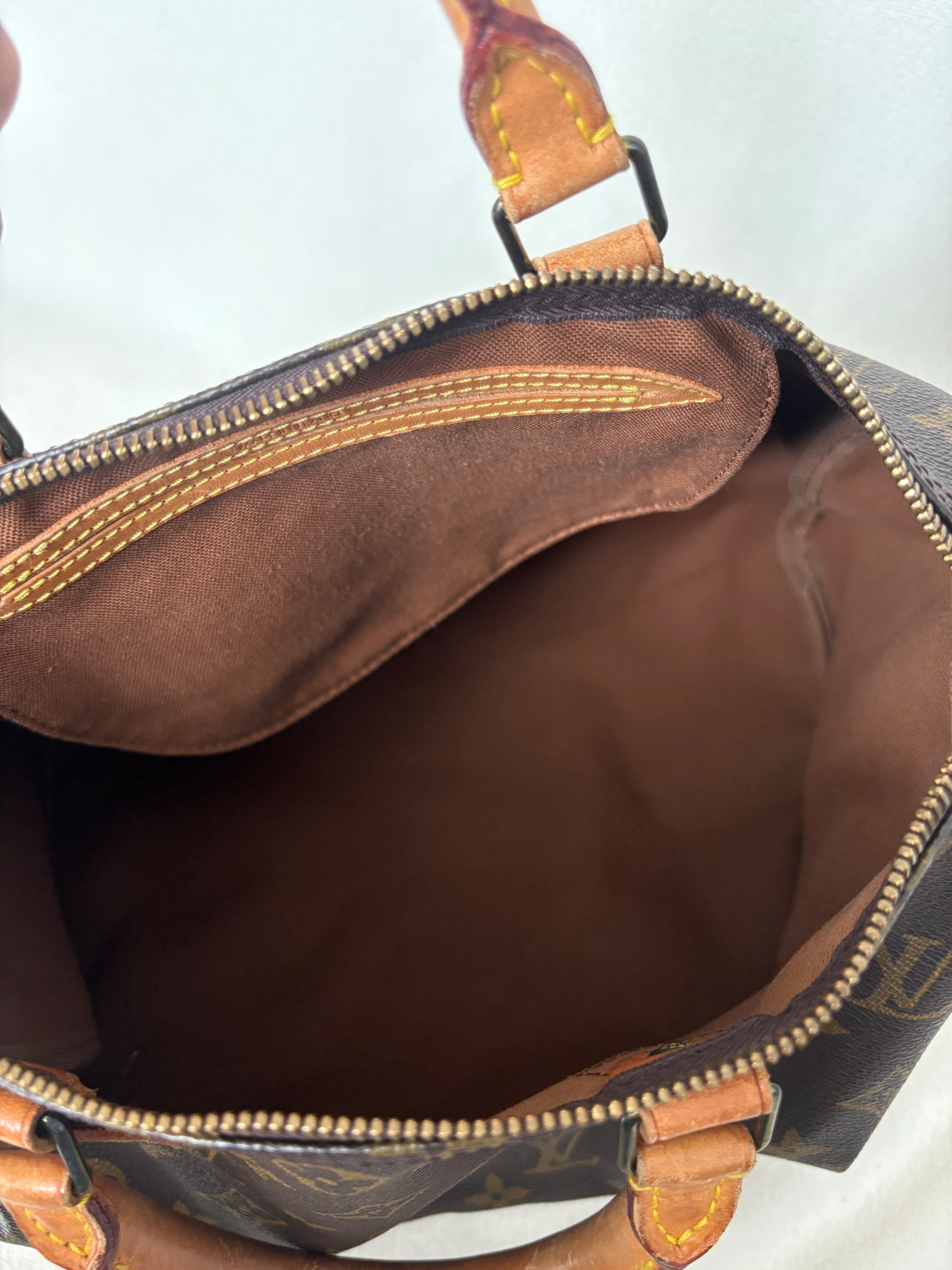 LV Monogram Speedy 30