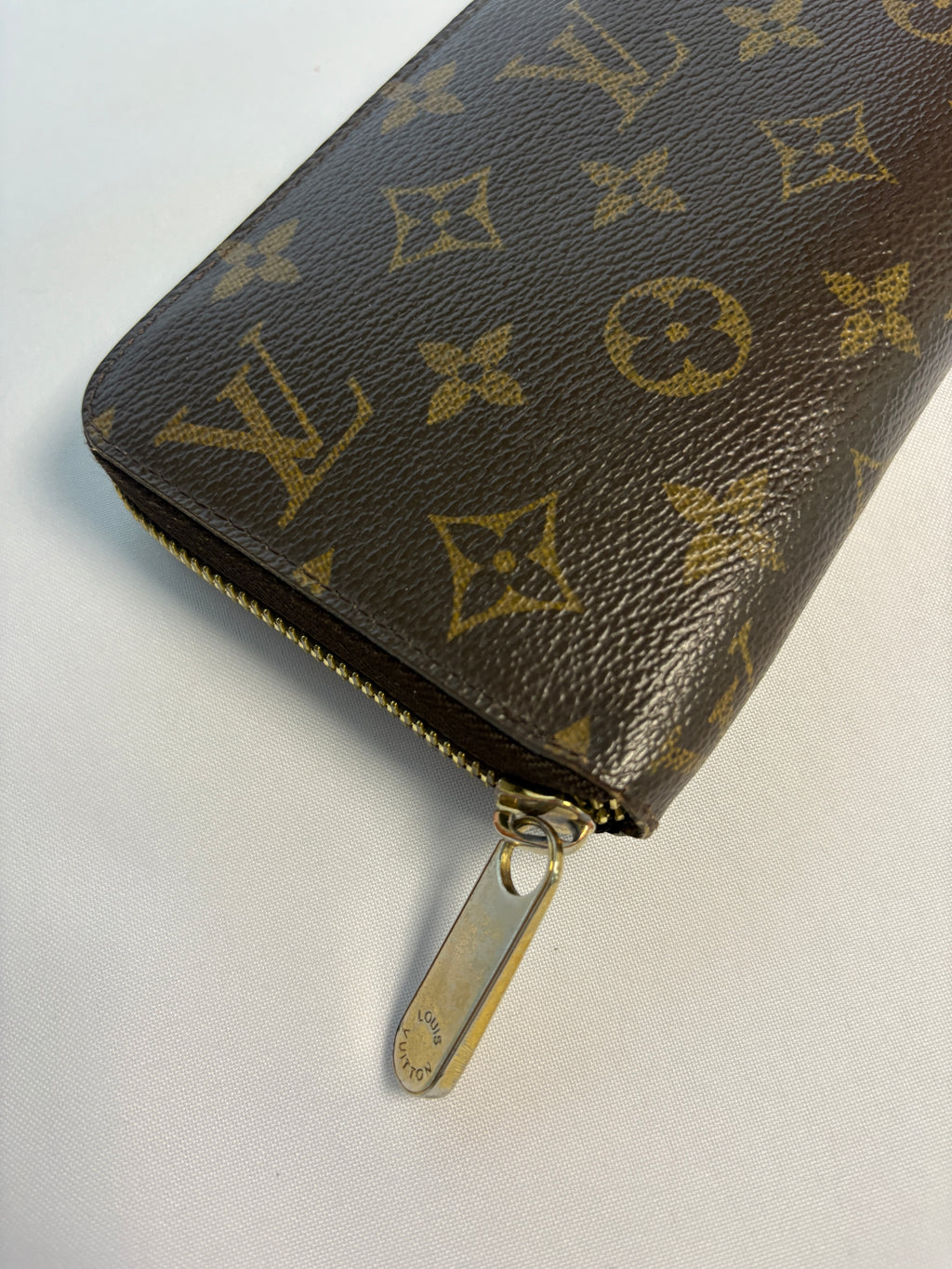 Louis Vuitton Zippy Wallet