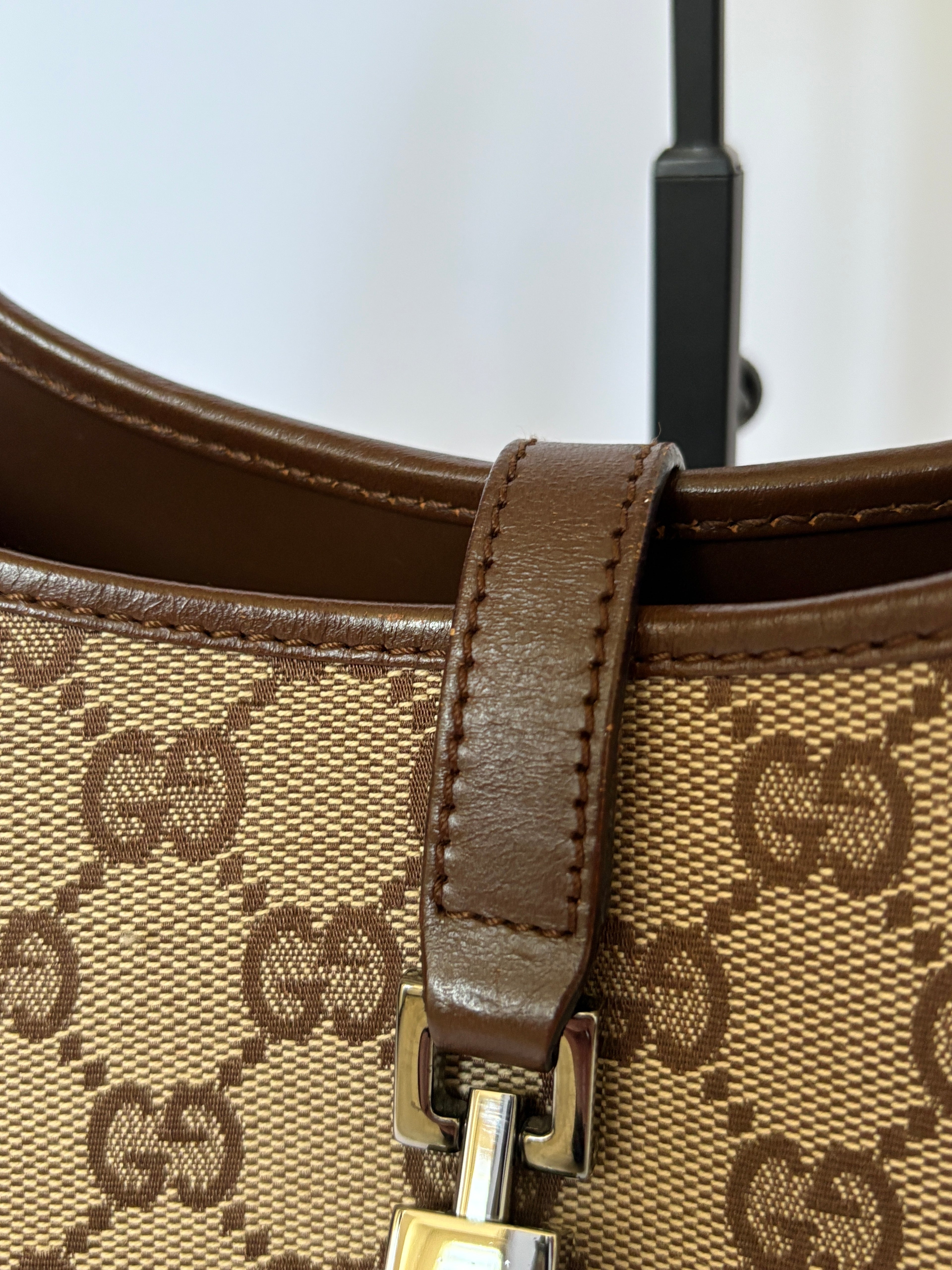 Gucci Jackie Bardot beige canvas handtas bruin leer