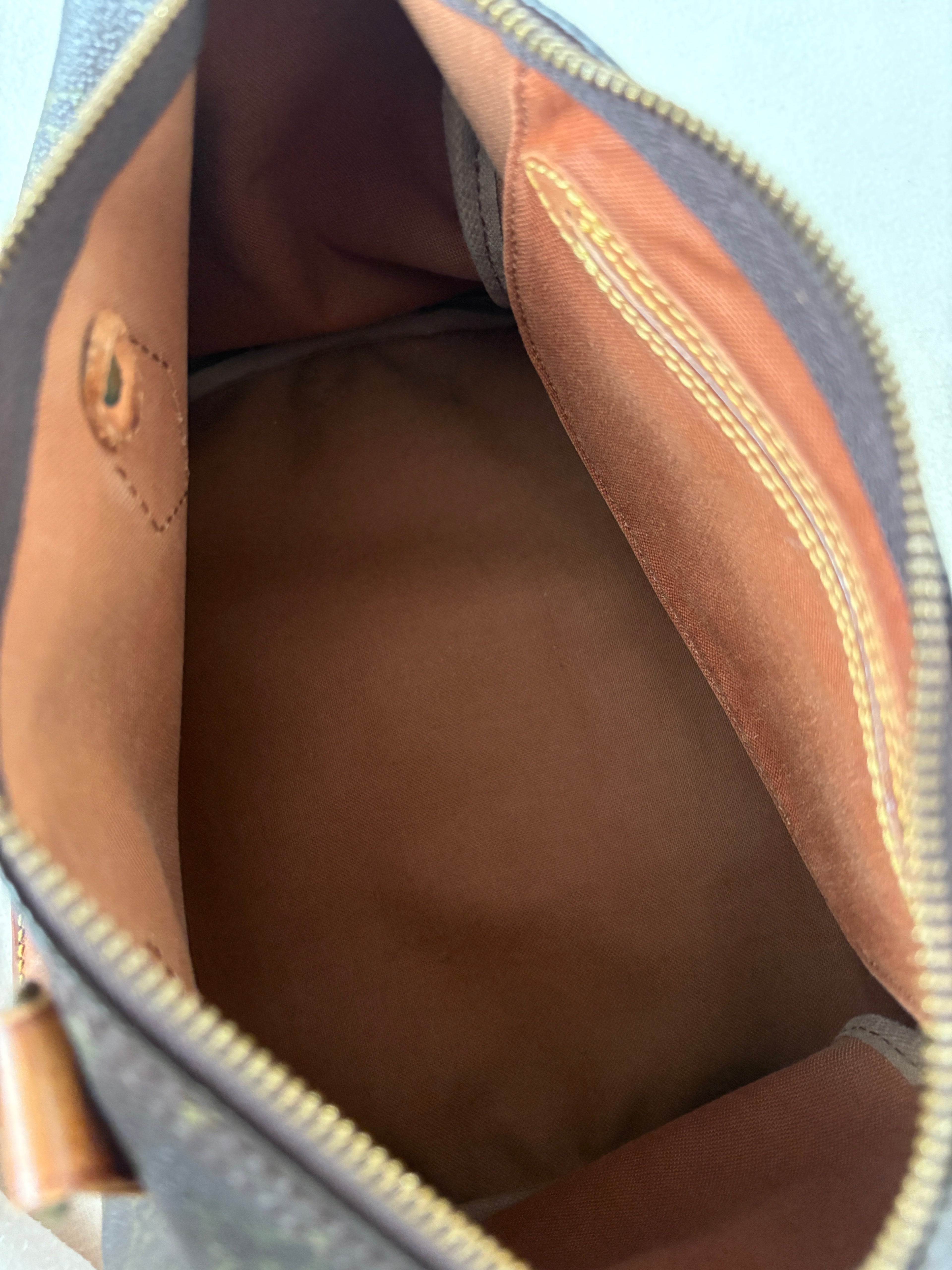 LV Monogram Speedy 25