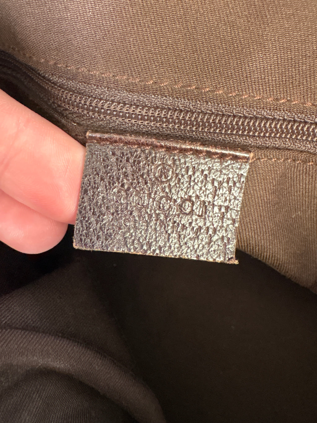 Gucci Abbey Monogram Tote beige GG canvas vintage logo binnenkant