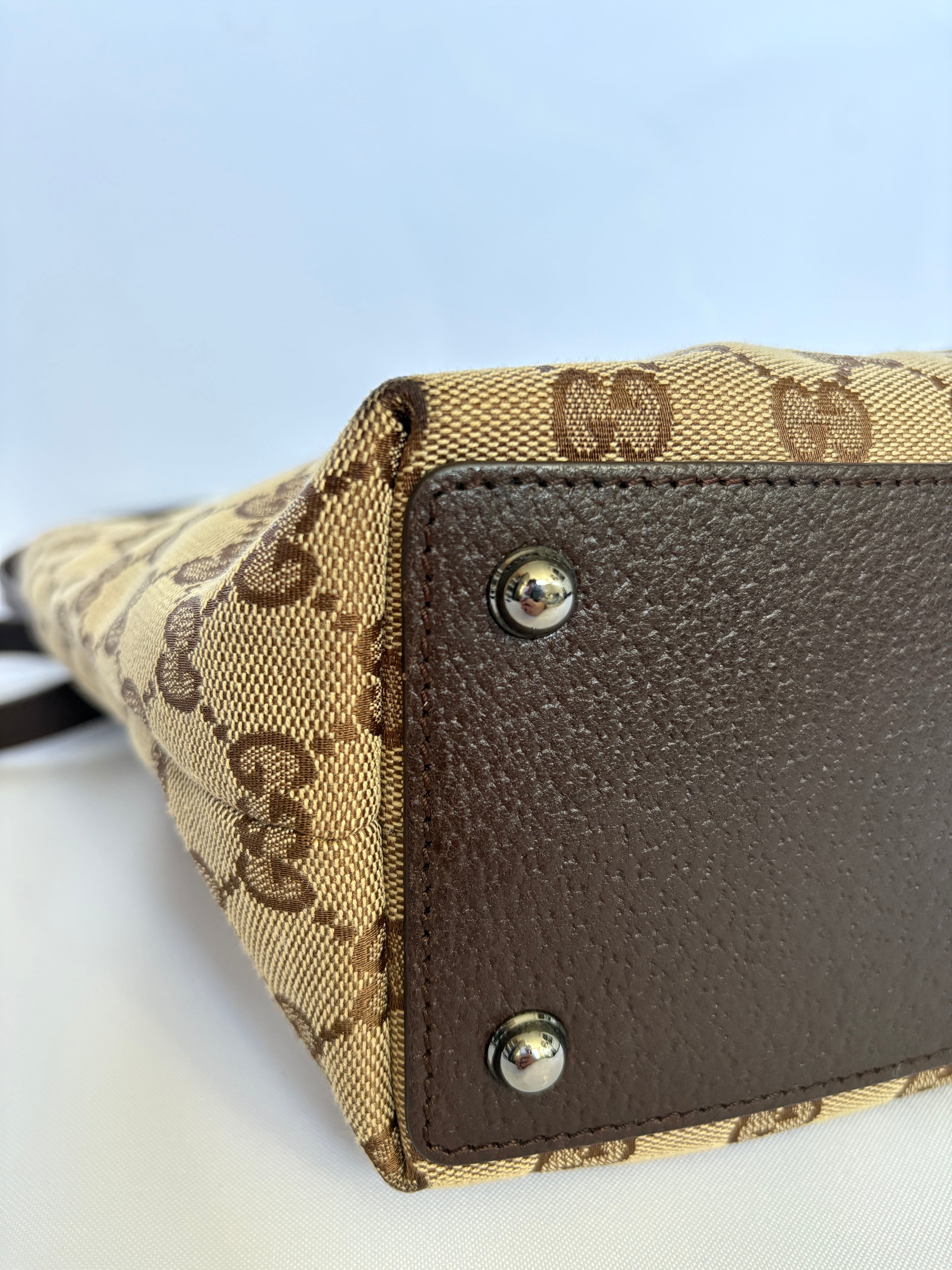 Gucci canvas tote monogram beige