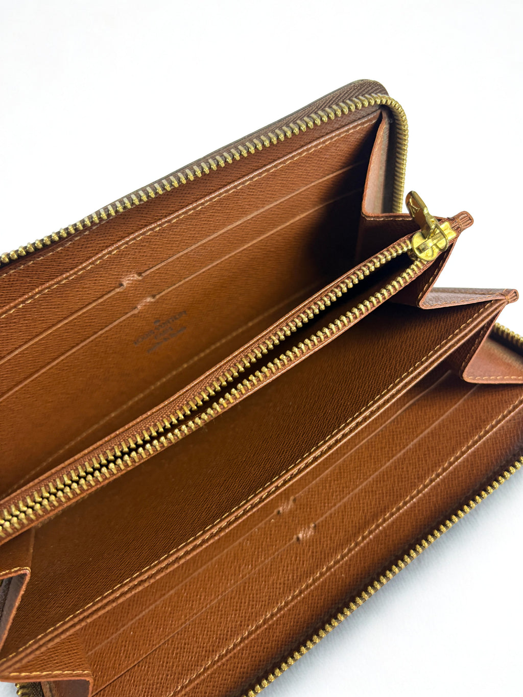 Louis Vuitton Monogram Zippy Wallet