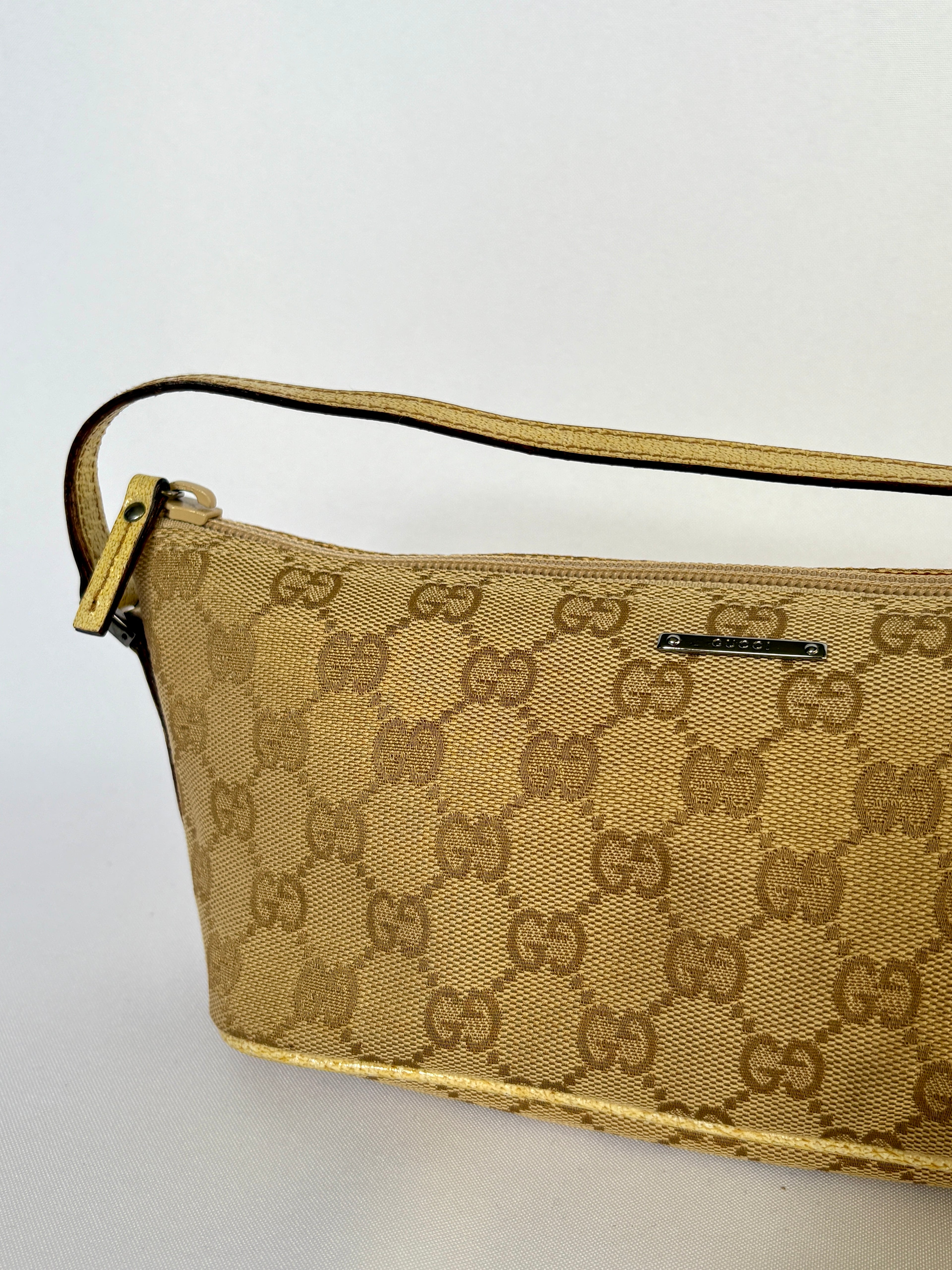 Gucci Pochette Boat Bag beige GG canvas vintage designer tas