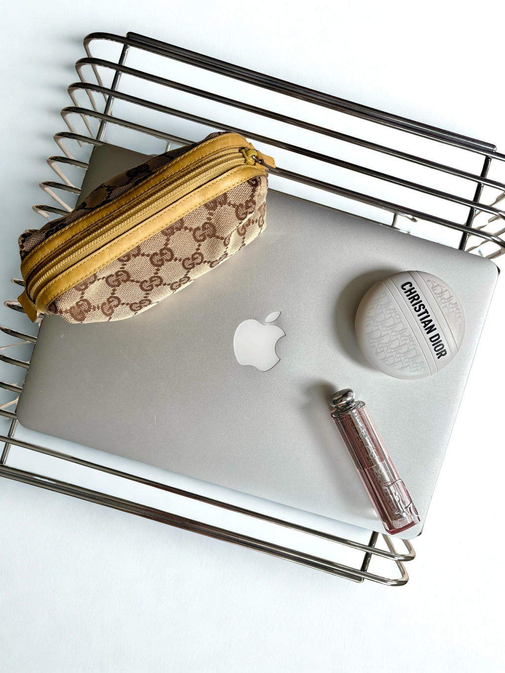 Gucci Monogram Pouch Geel