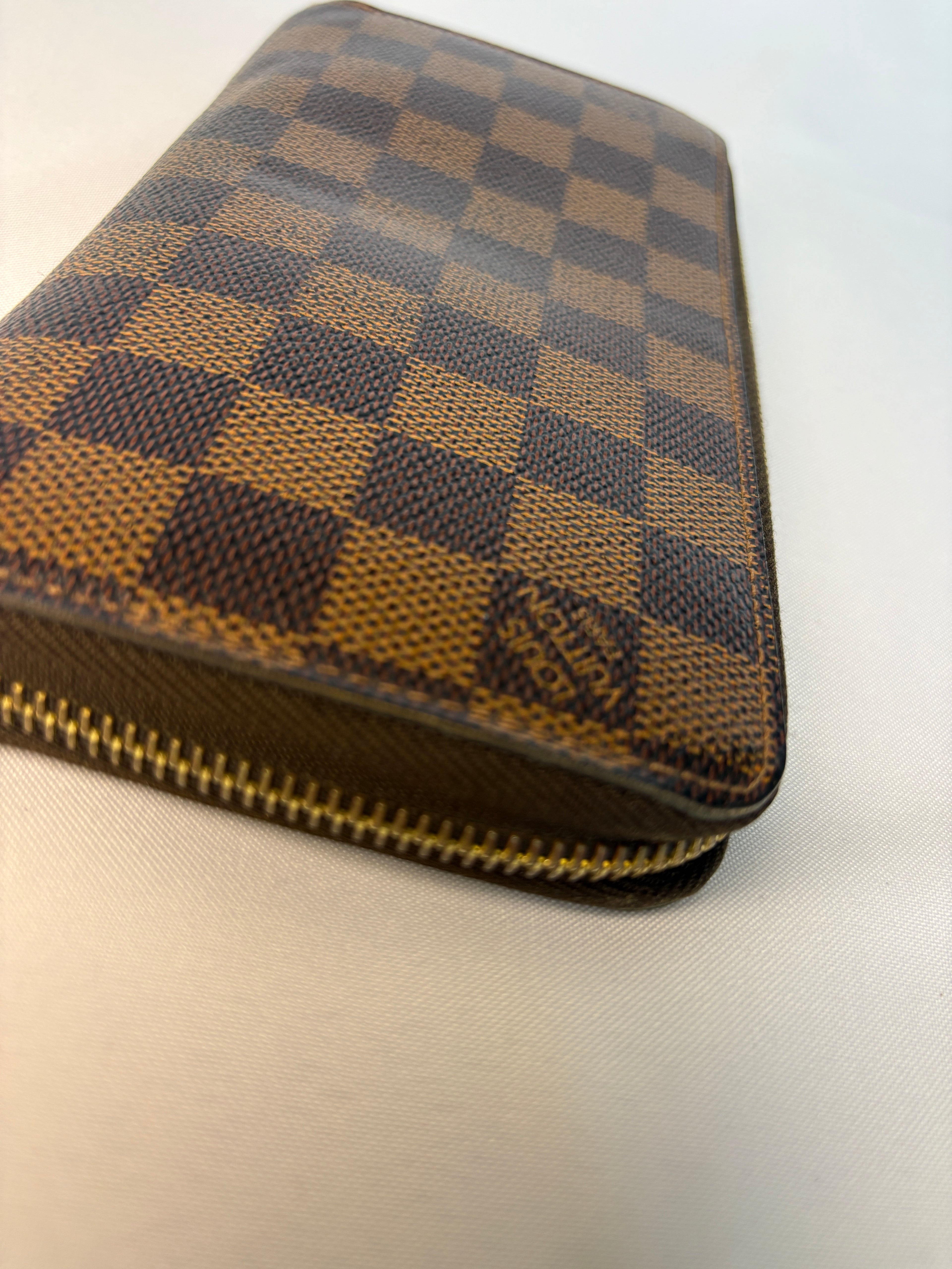 Louis Vuitton Damier Ebene Zippy Wallet vintage