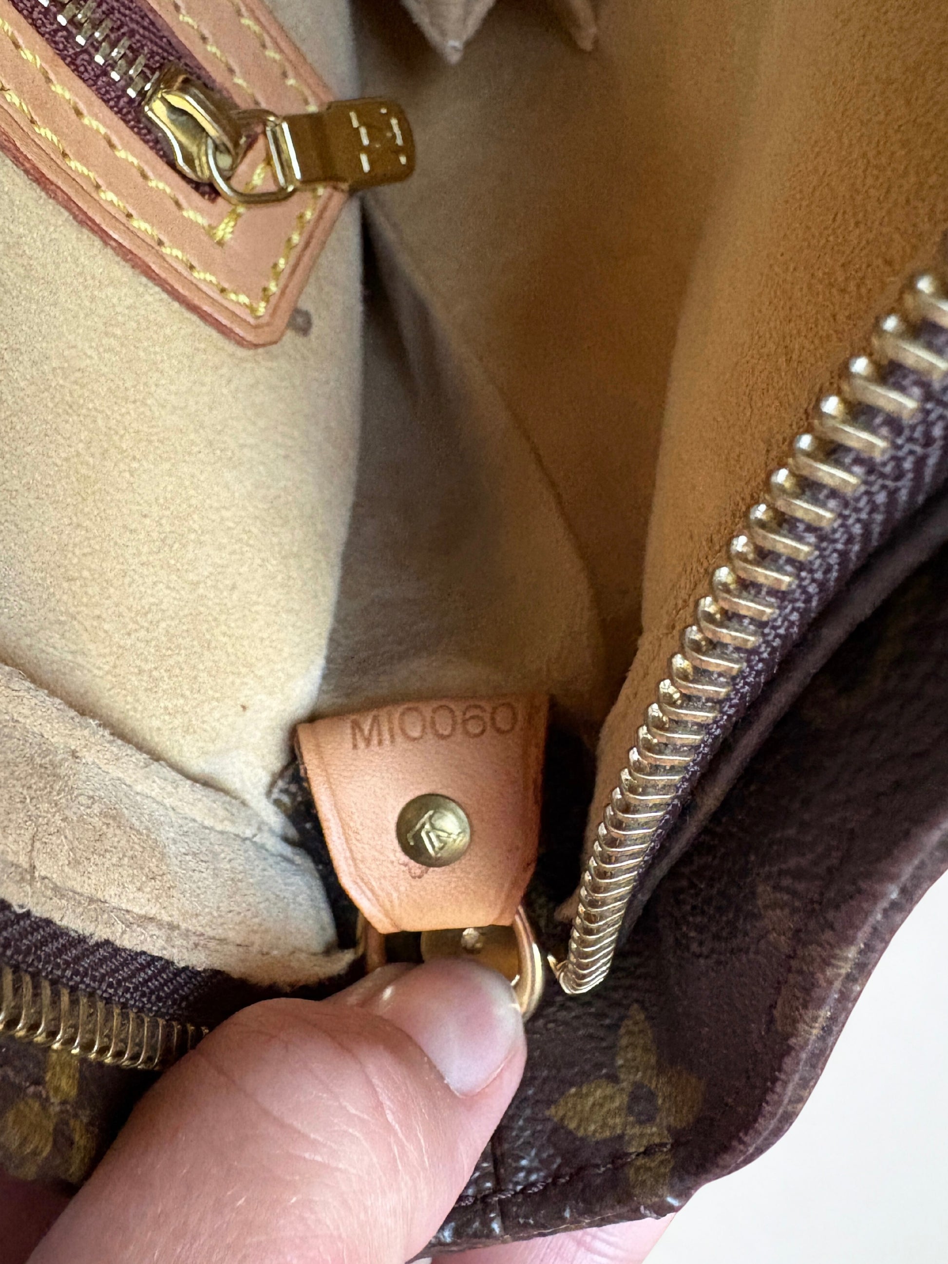 Louis Vuitton Looping GM