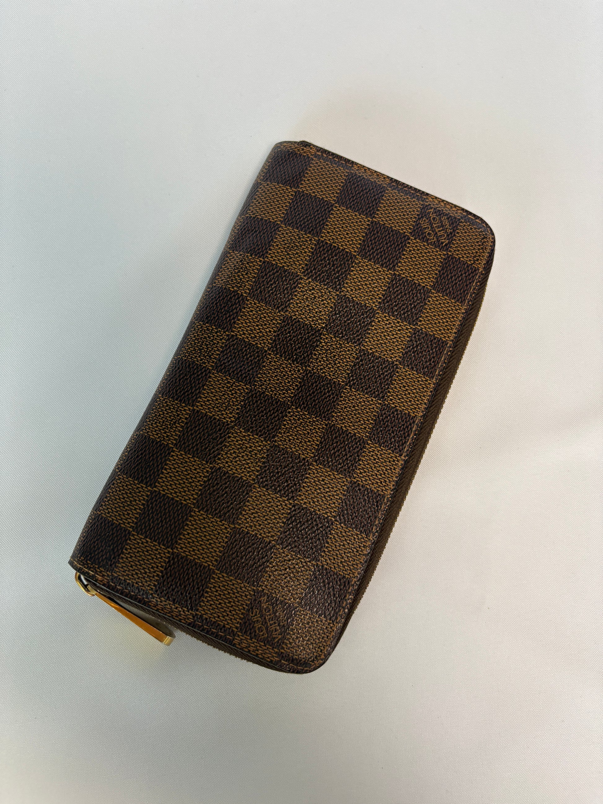 Louis Vuitton Zippy Wallet