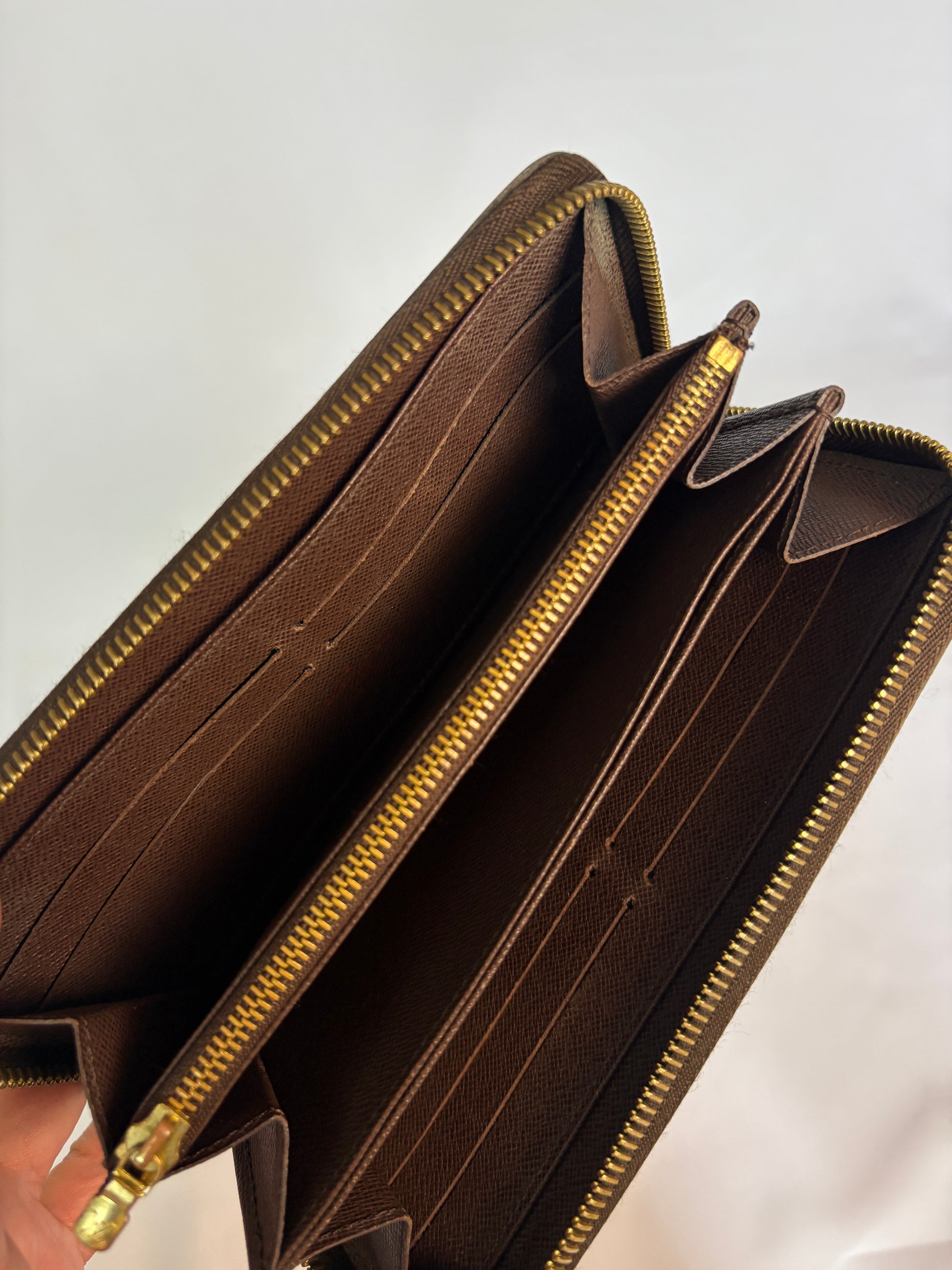 Louis Vuitton Zippy Wallet