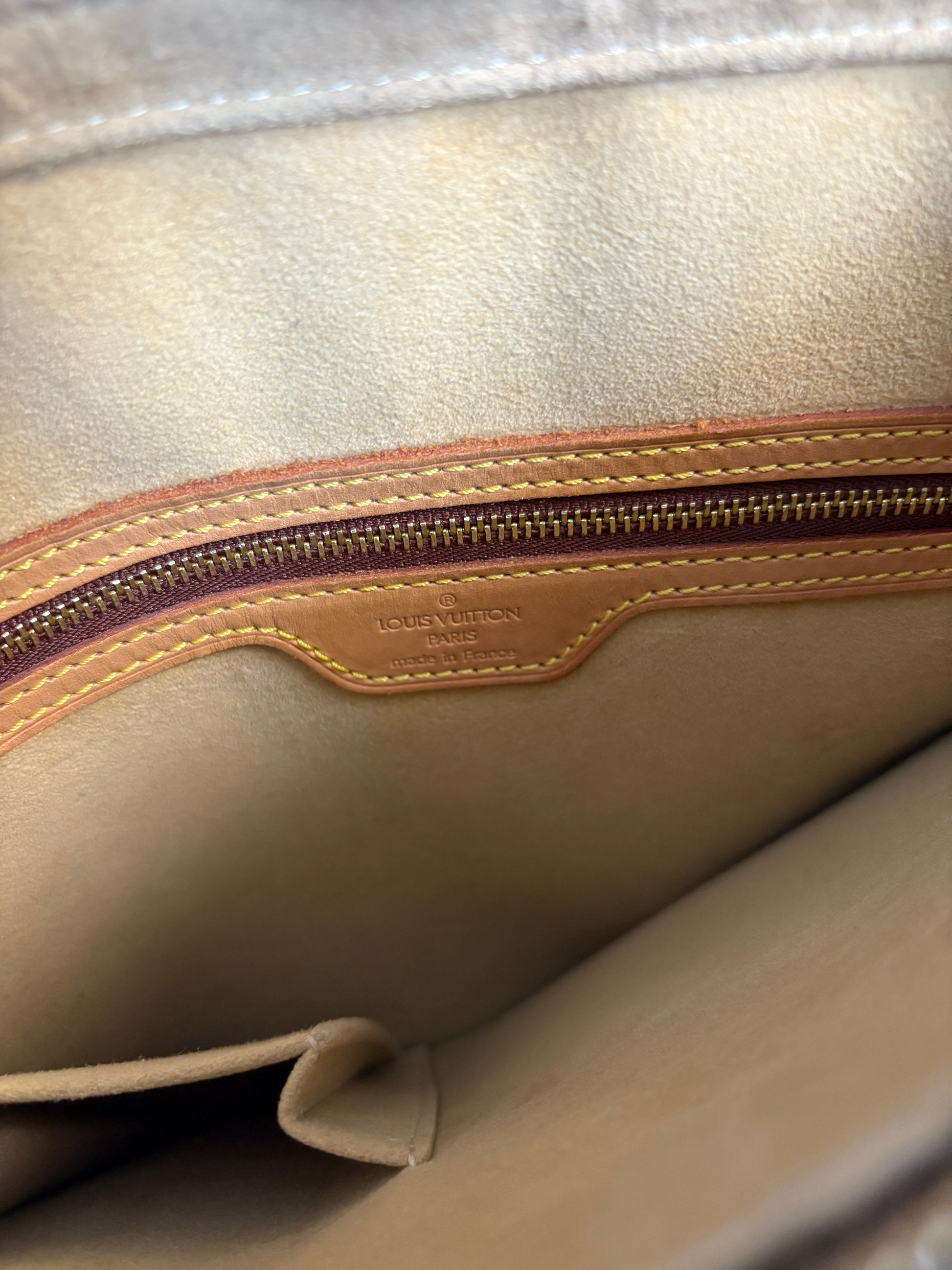 Louis Vuitton Looping GM