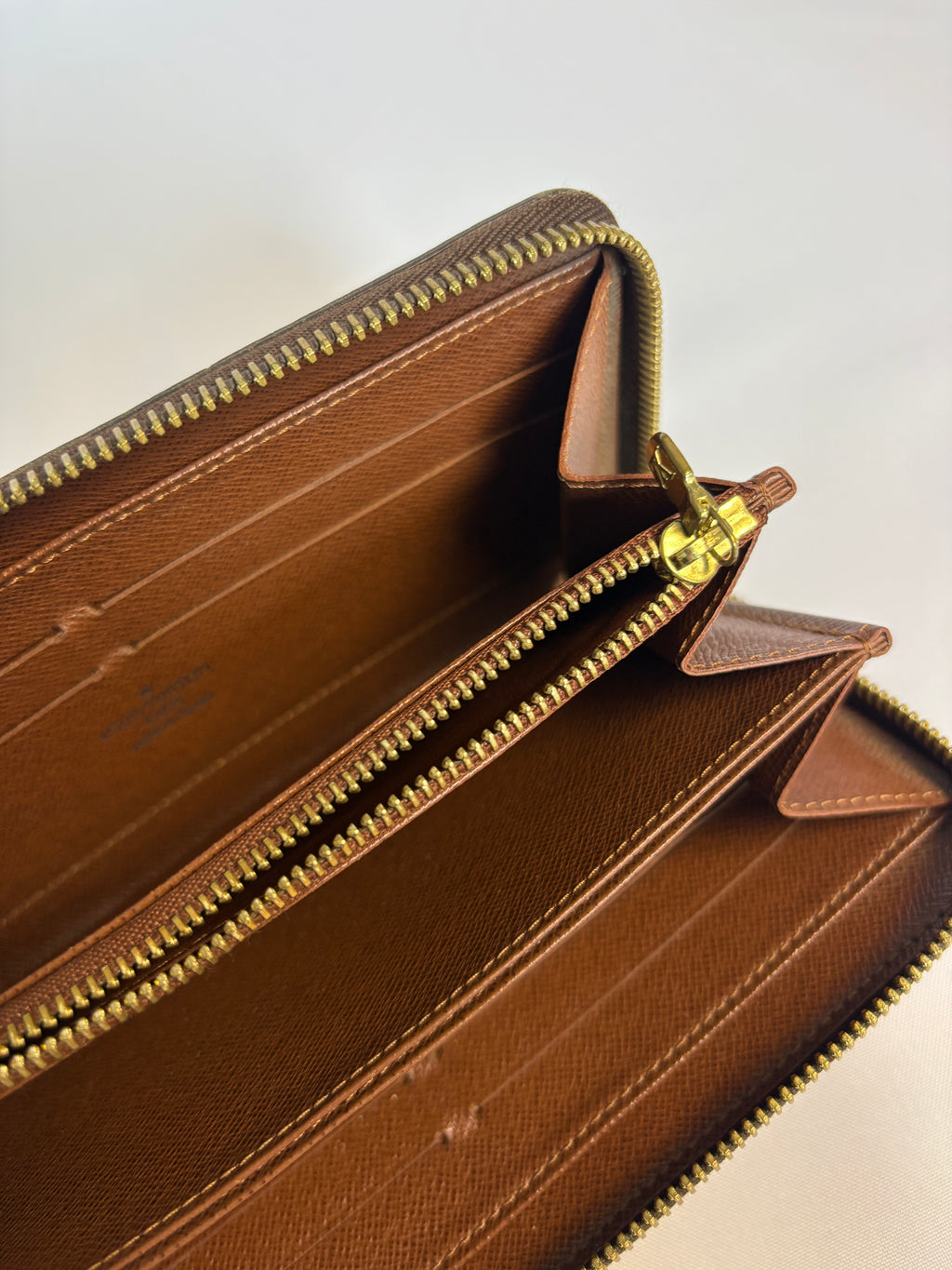 Louis Vuitton Zippy Wallet